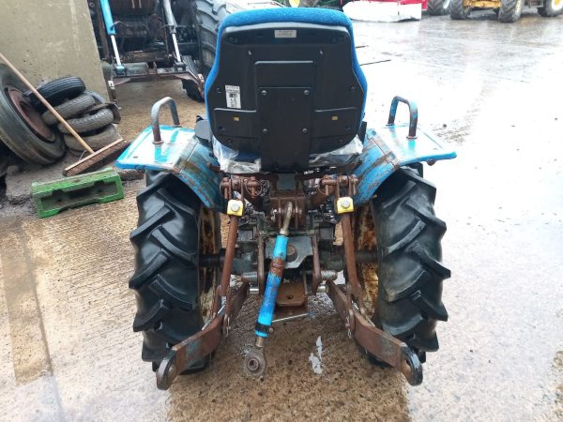 ISEKI 2160 TRACTOR. - Bild 2 aus 4