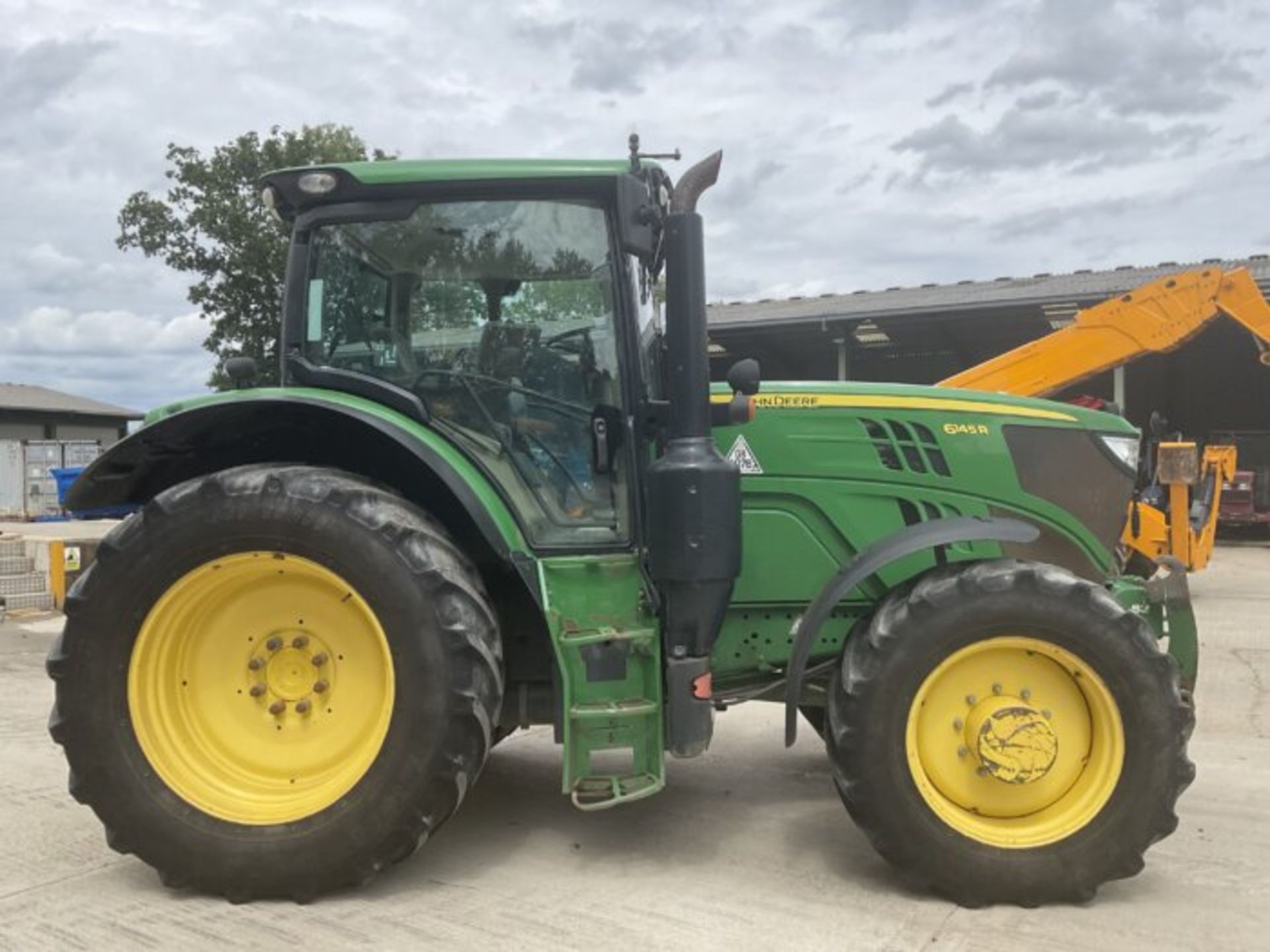 JOHN DEERE 6145R - Bild 3 aus 12