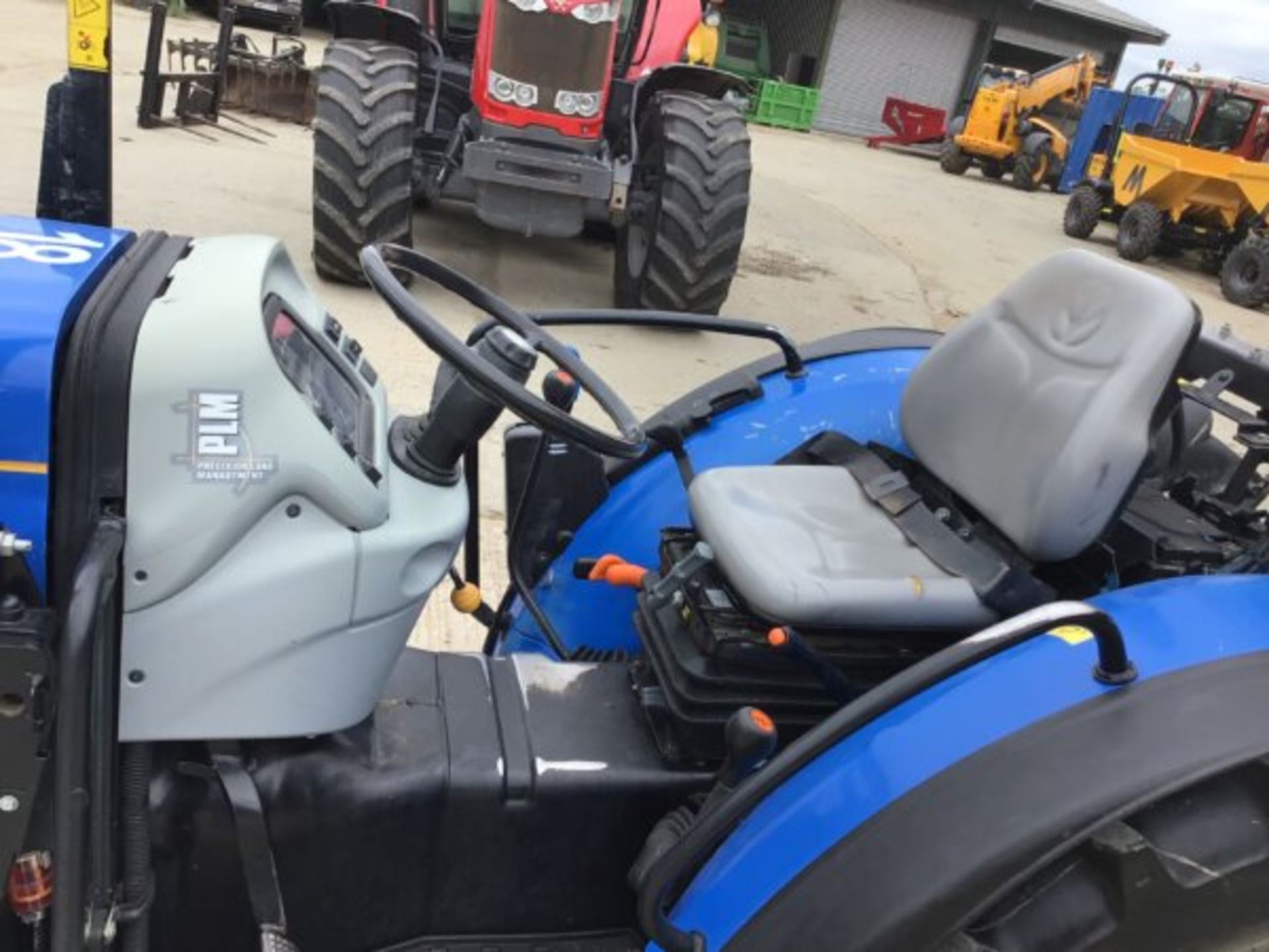 NEW HOLLAND T4.65V - Image 2 of 9