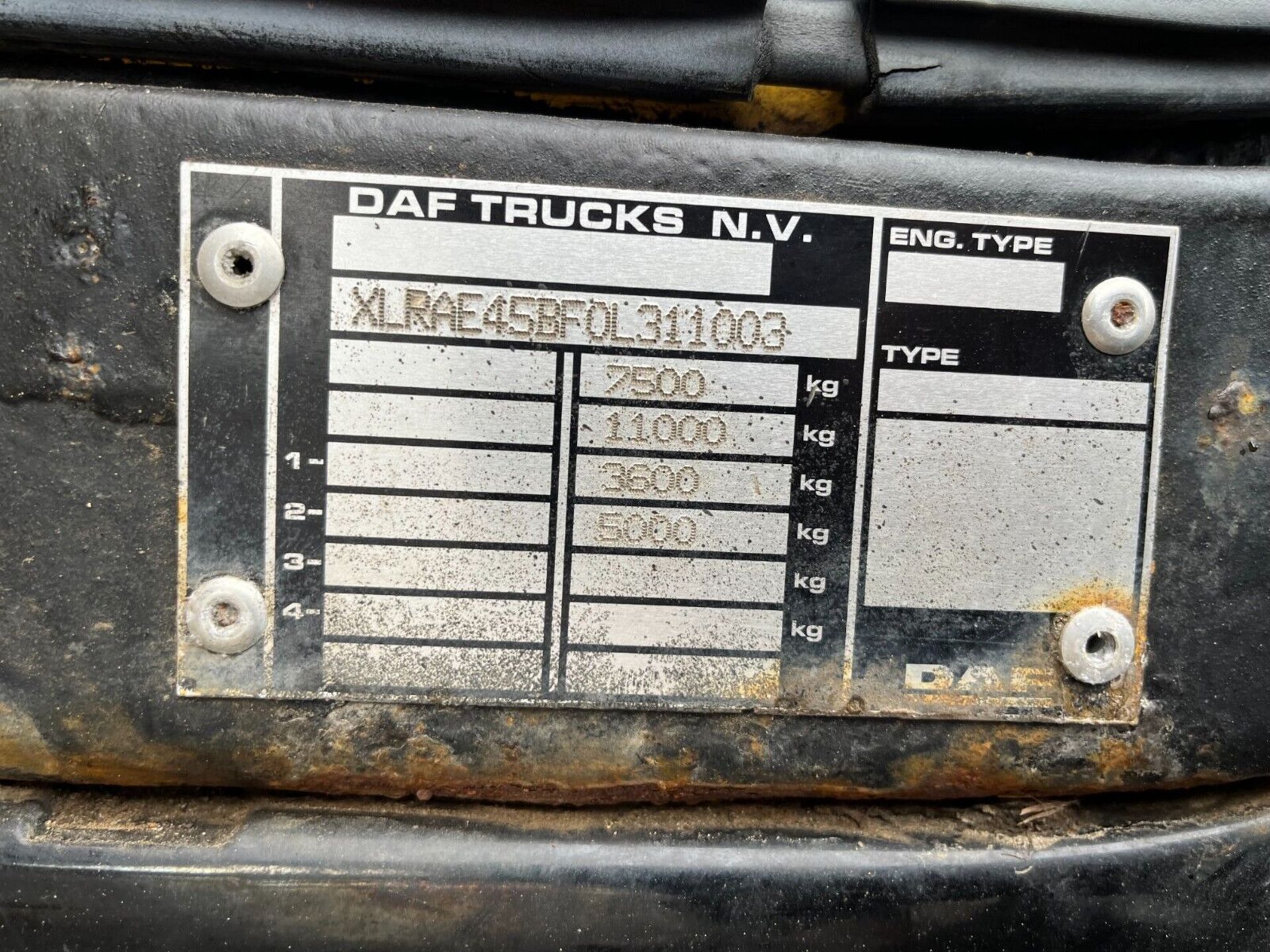 EFFICIENT FUELING: DIGITAL DISPLAY & PRINTER EQUIPPED DAF LF45.150 - Image 15 of 23