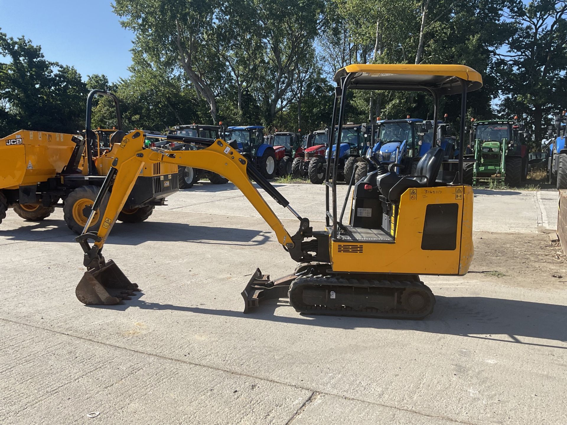 YEAR 2019. 857 HOURS. JCB 15 C-1 - Bild 8 aus 8