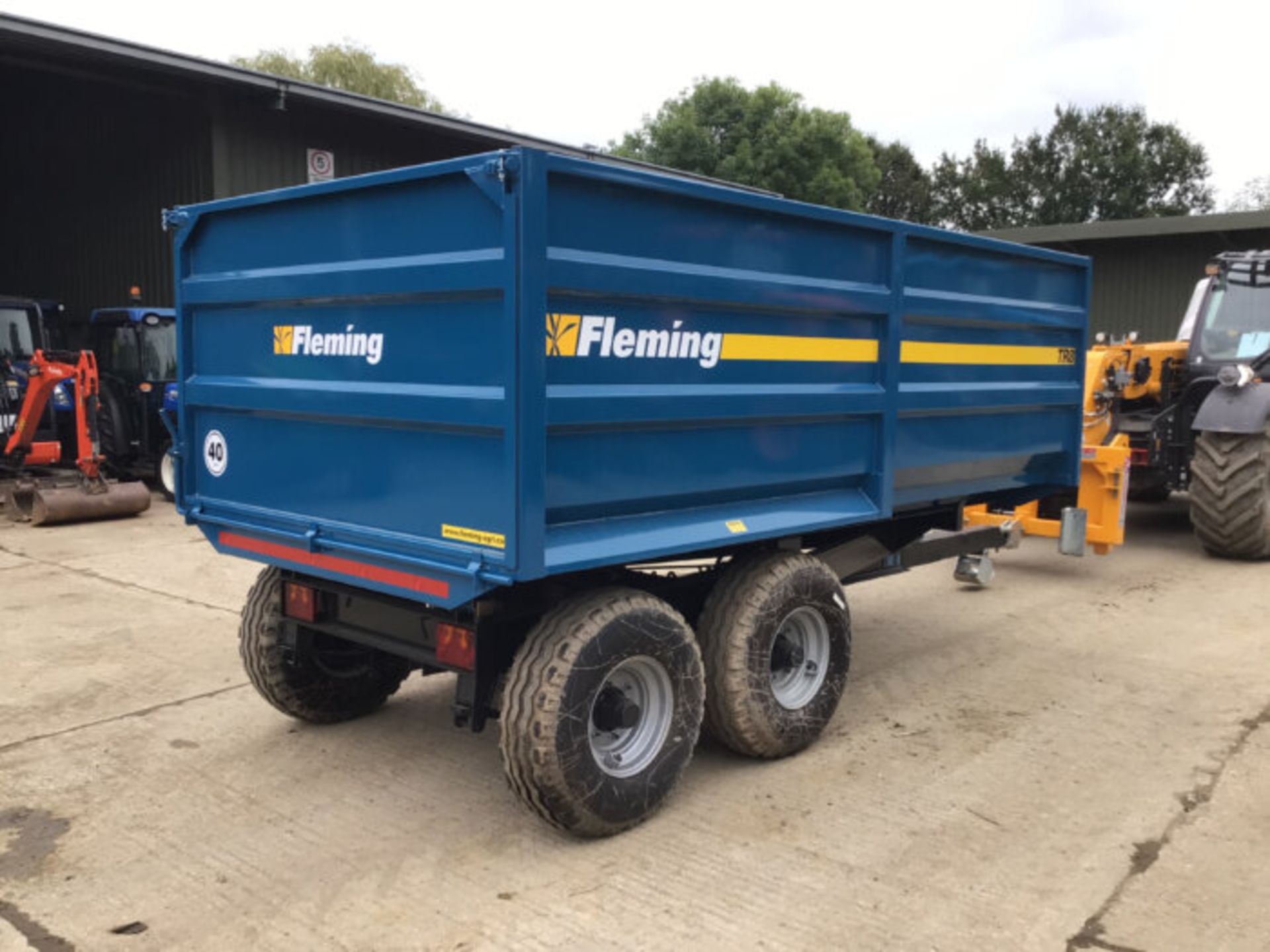 FLEMING TR8 8 TON TIPPING TRAILER - Image 7 of 7