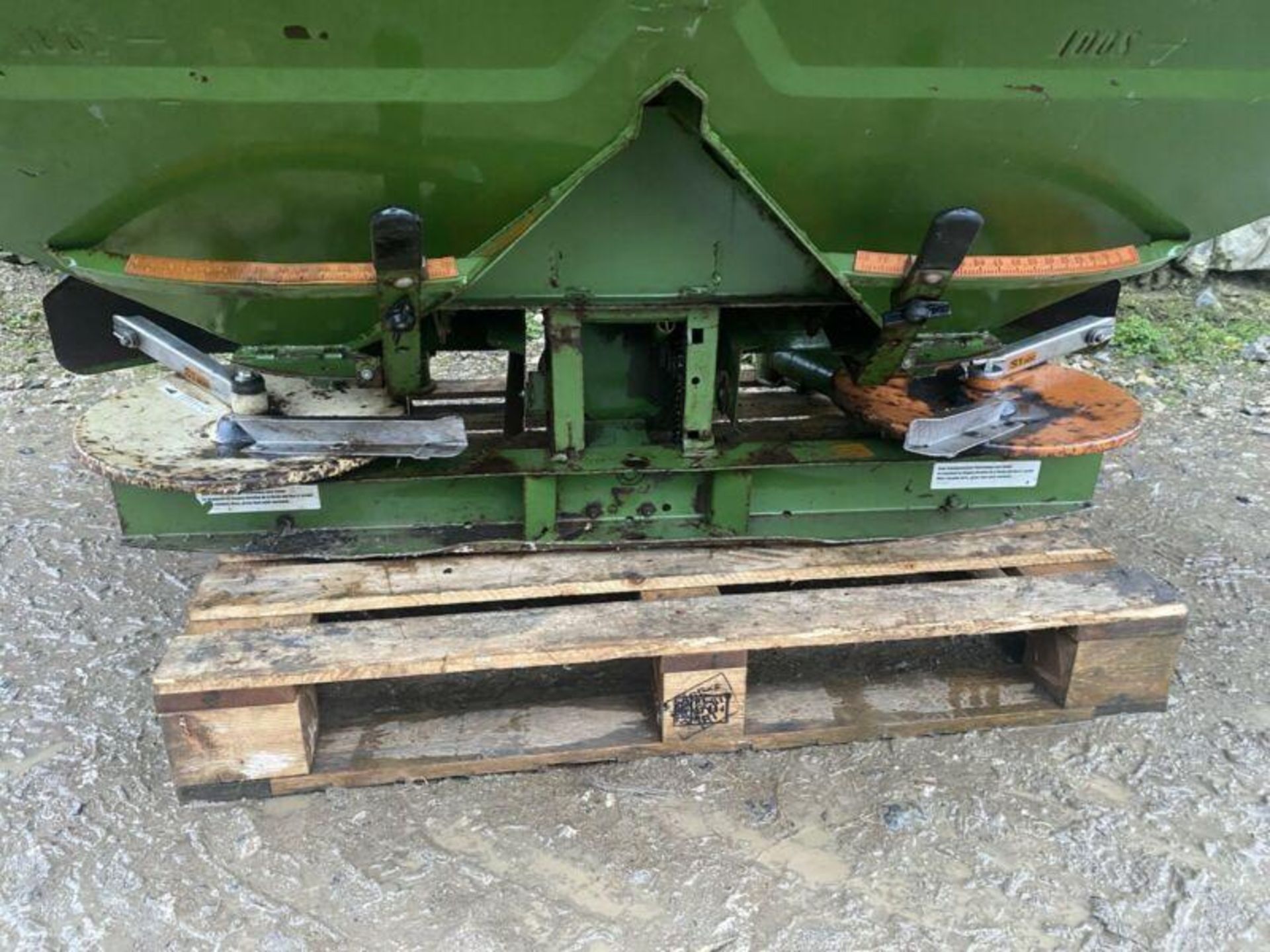 AMAZONE ZA-U 1801: FERTILISE WITH PRECISION - MECHANICALLY PERFECTED - Bild 5 aus 7