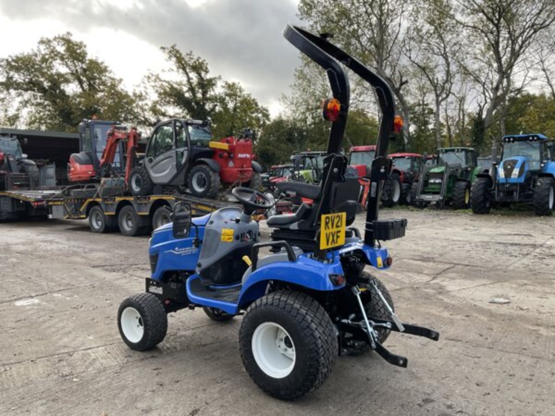 YEAR 2021 – 21 REG NEW HOLLAND BOOMER 25C. 2 & 4 WD. - Image 7 of 10