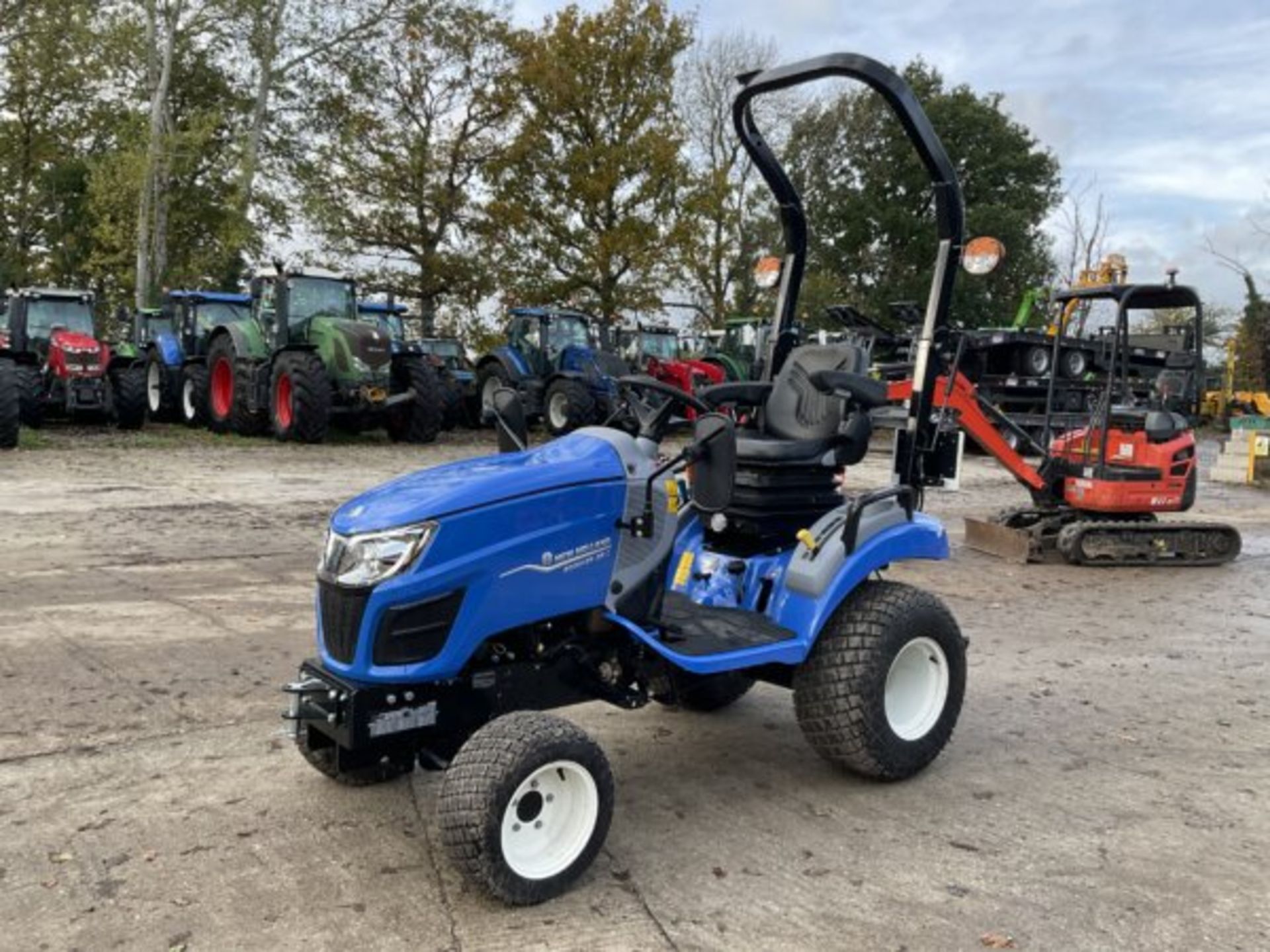 YEAR 2021 – 21 REG NEW HOLLAND BOOMER 25C. 2 & 4 WD. - Image 6 of 10