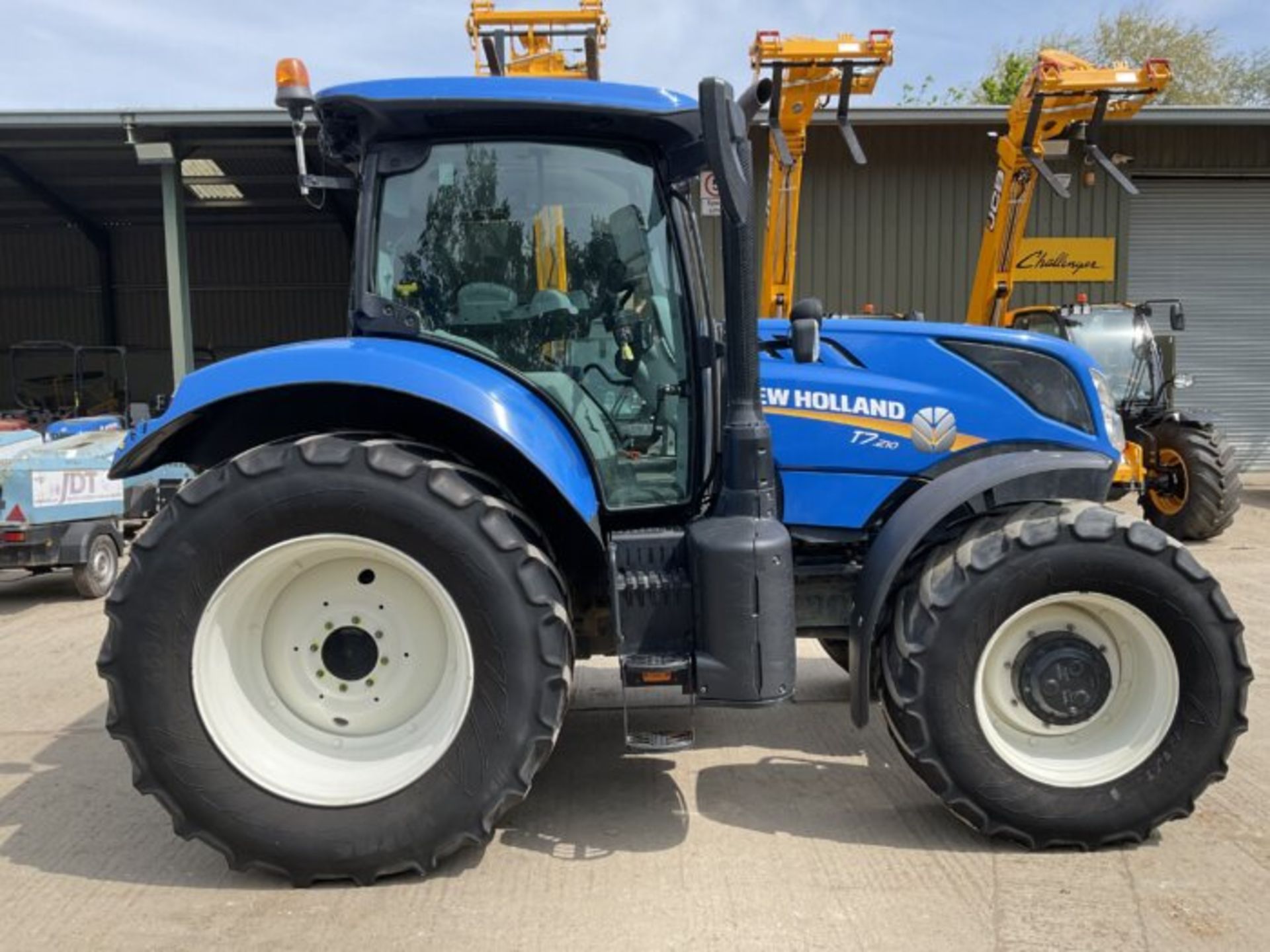 NEW HOLLAND T7.210 4033 HOURS. 2020 – 20 REG. - Image 8 of 11