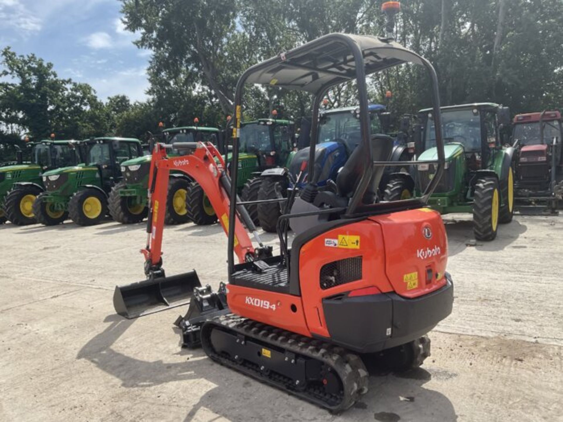 2023 KUBOTA KX019-4 - Bild 3 aus 8