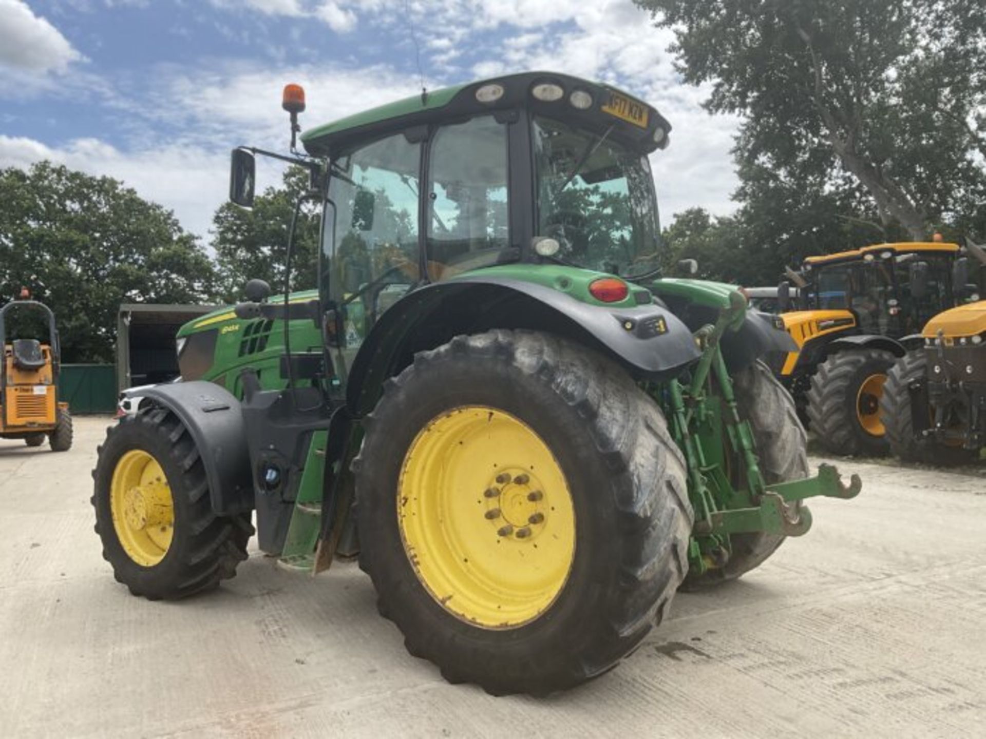 JOHN DEERE 6145R - Bild 4 aus 12