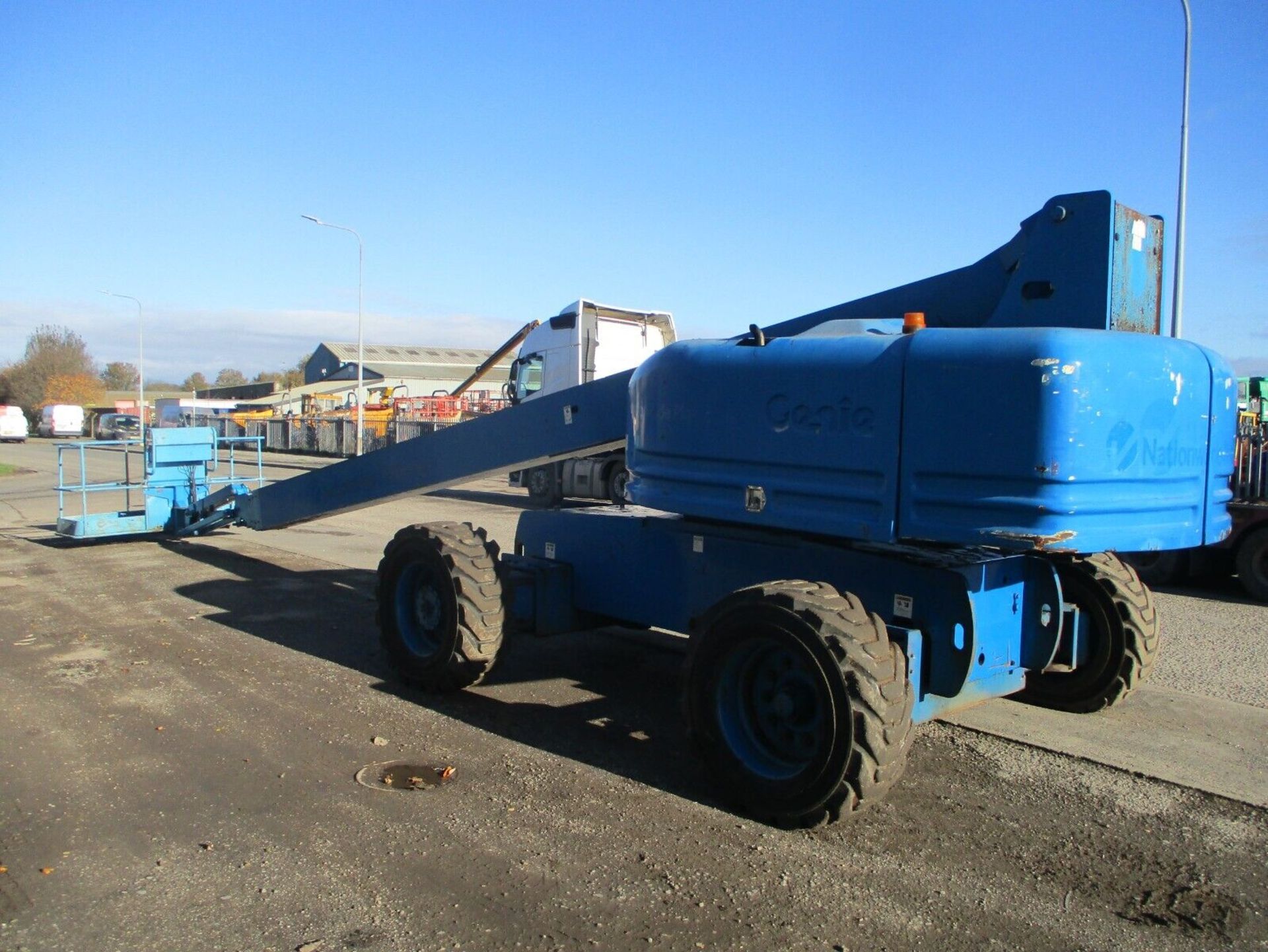 GENIE S85: SOARING HEIGHTS WITH 27.9M CHERRY PICKER - Bild 7 aus 13