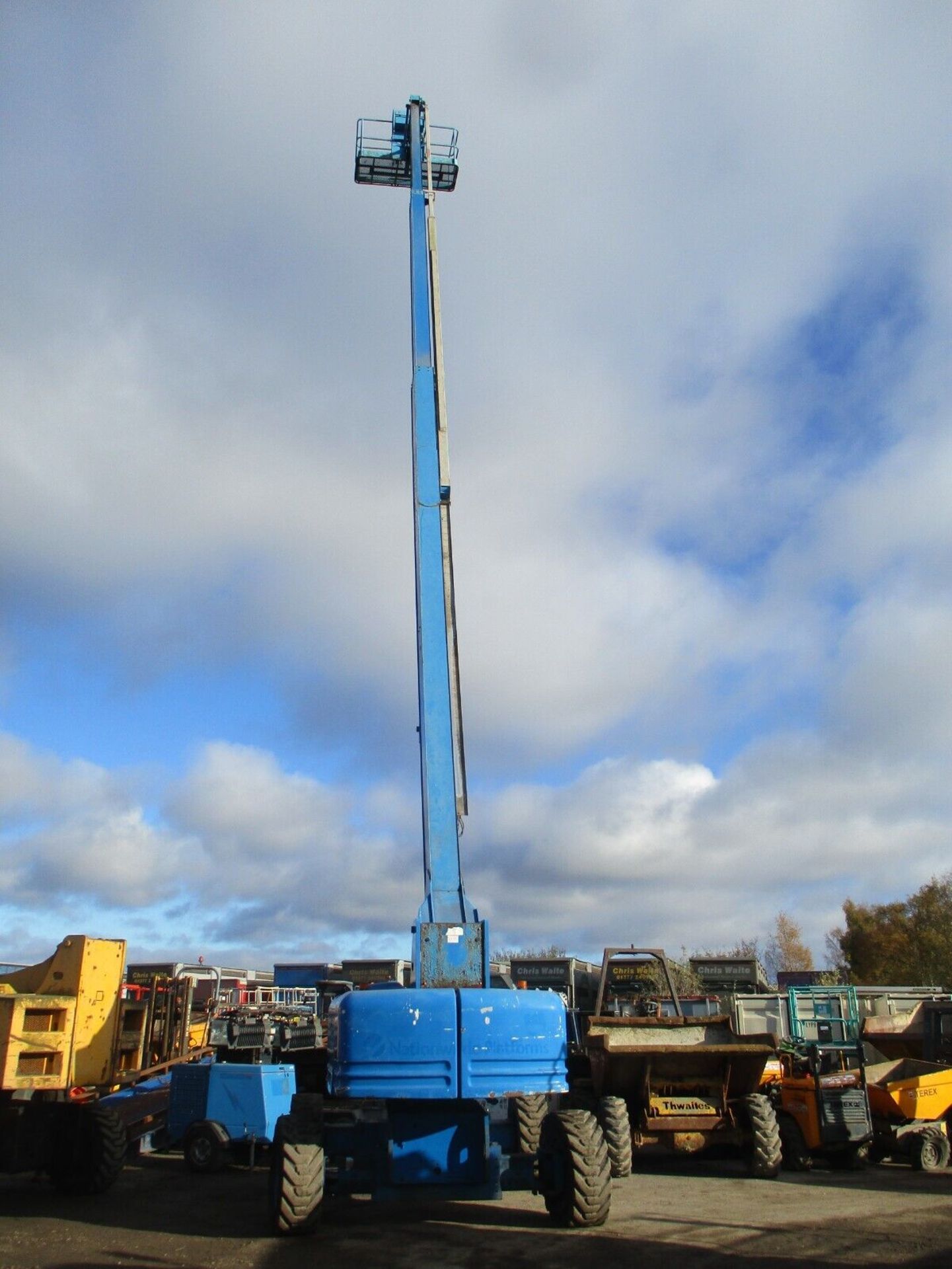 GENIE S85: SOARING HEIGHTS WITH 27.9M CHERRY PICKER - Bild 13 aus 13