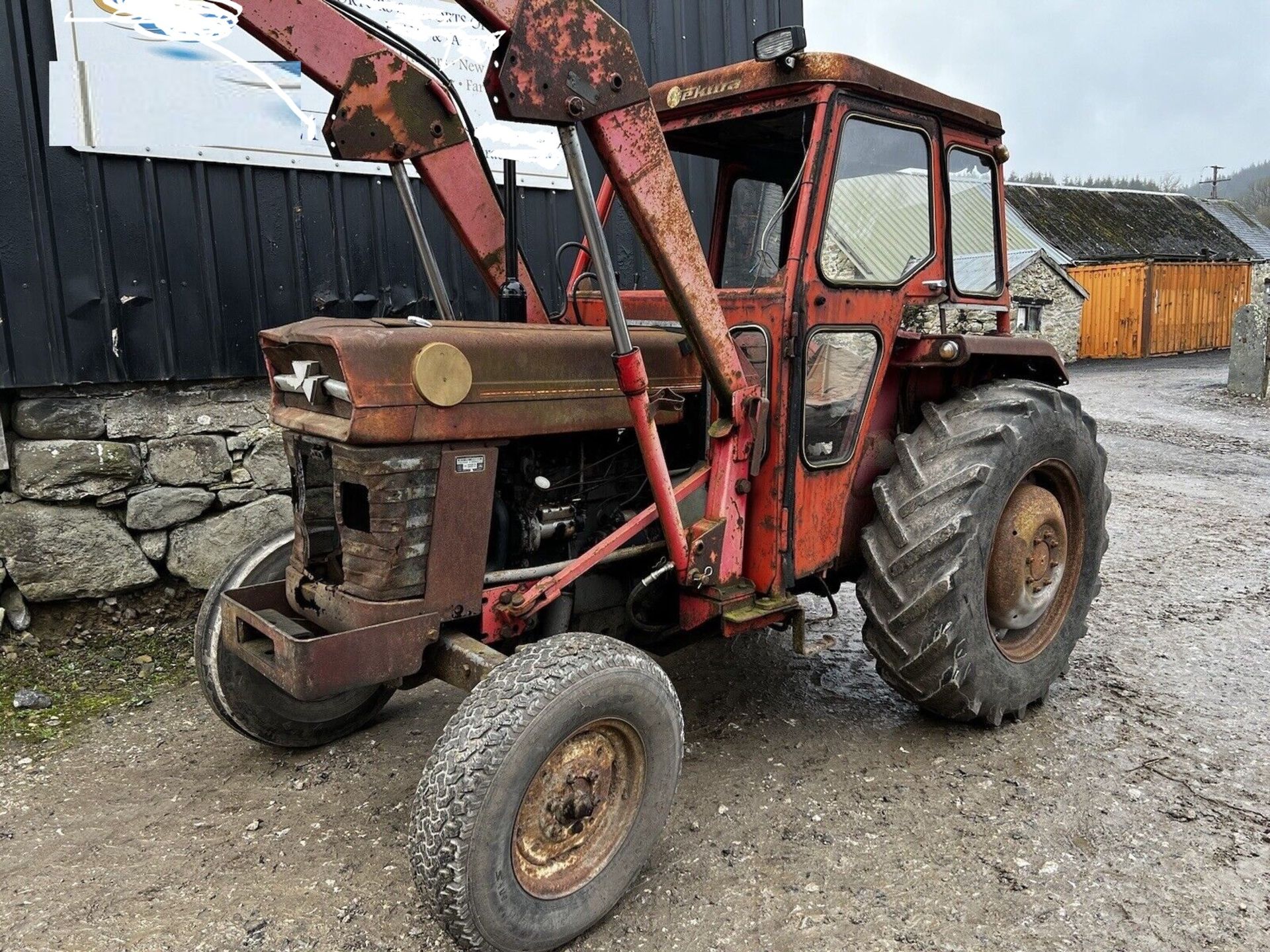 MASSEY FERGUSON 165 TRACTOR 2WD