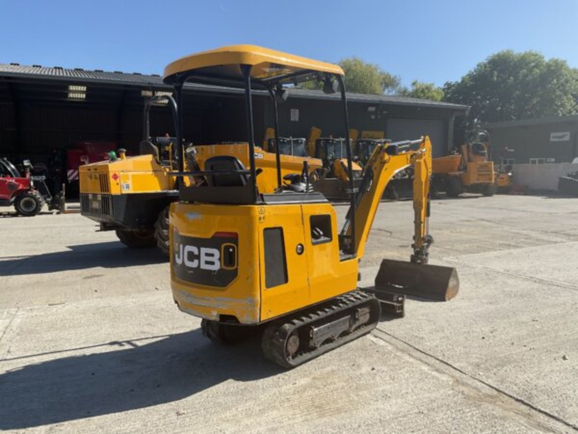 2019 JCB 15C-1 - Image 3 of 8