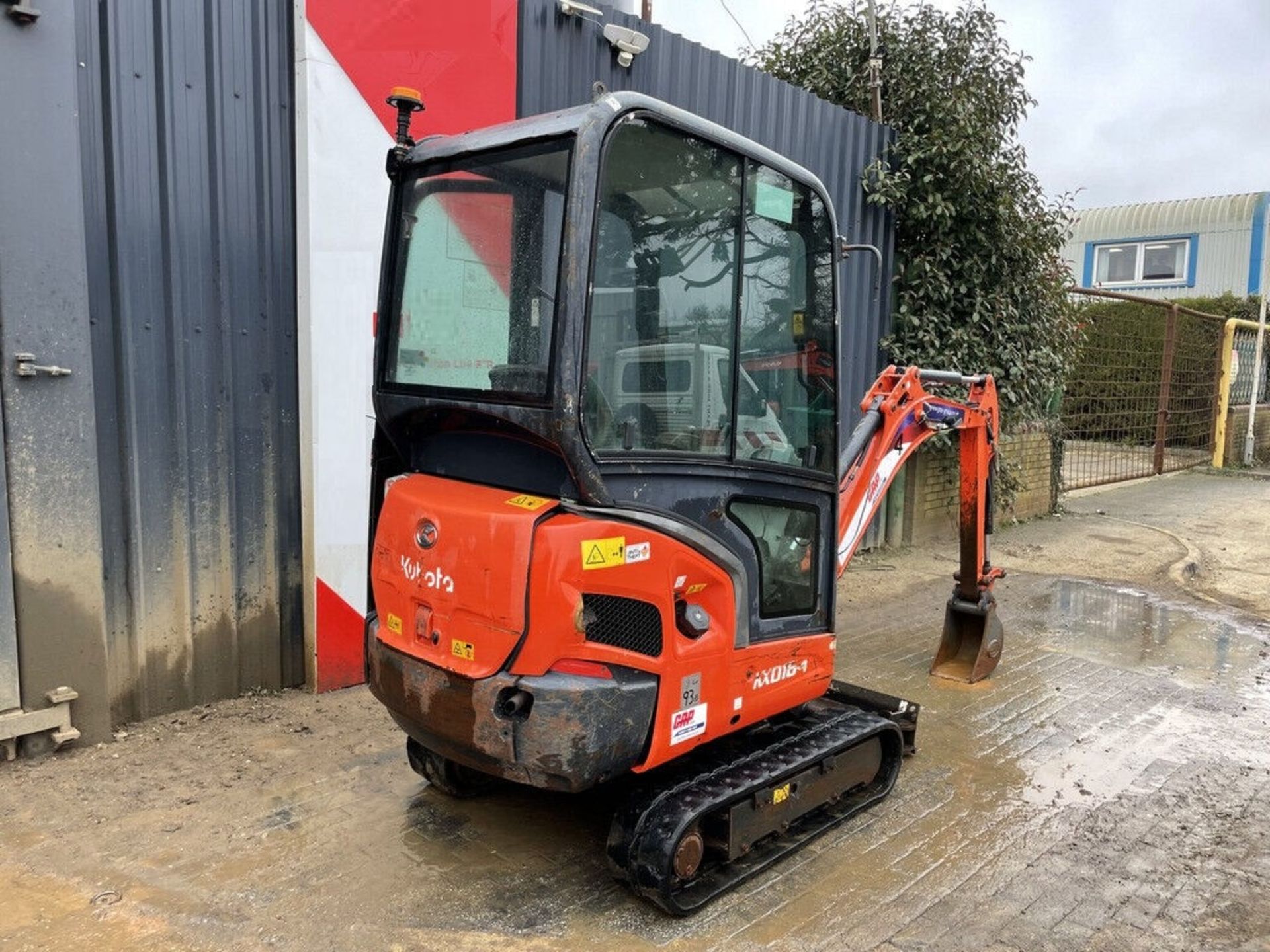 EFFICIENCY PERSONIFIED: 2016 KUBOTA KX016-4 MINI EXCAVATOR - Bild 5 aus 9