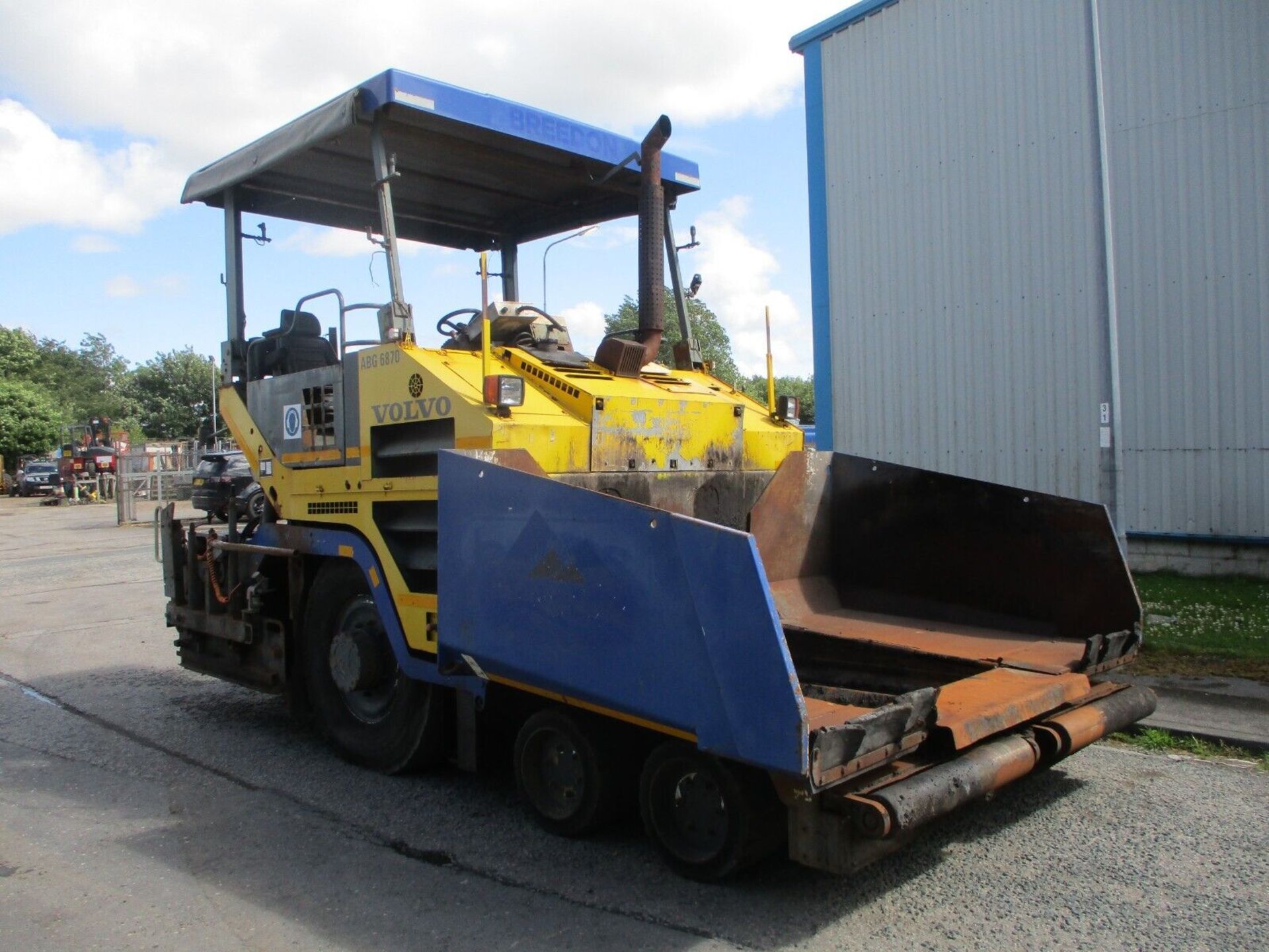 2008 VOLVO ABG TITAN 6870: PAVING EXCELLENCE - Image 7 of 14