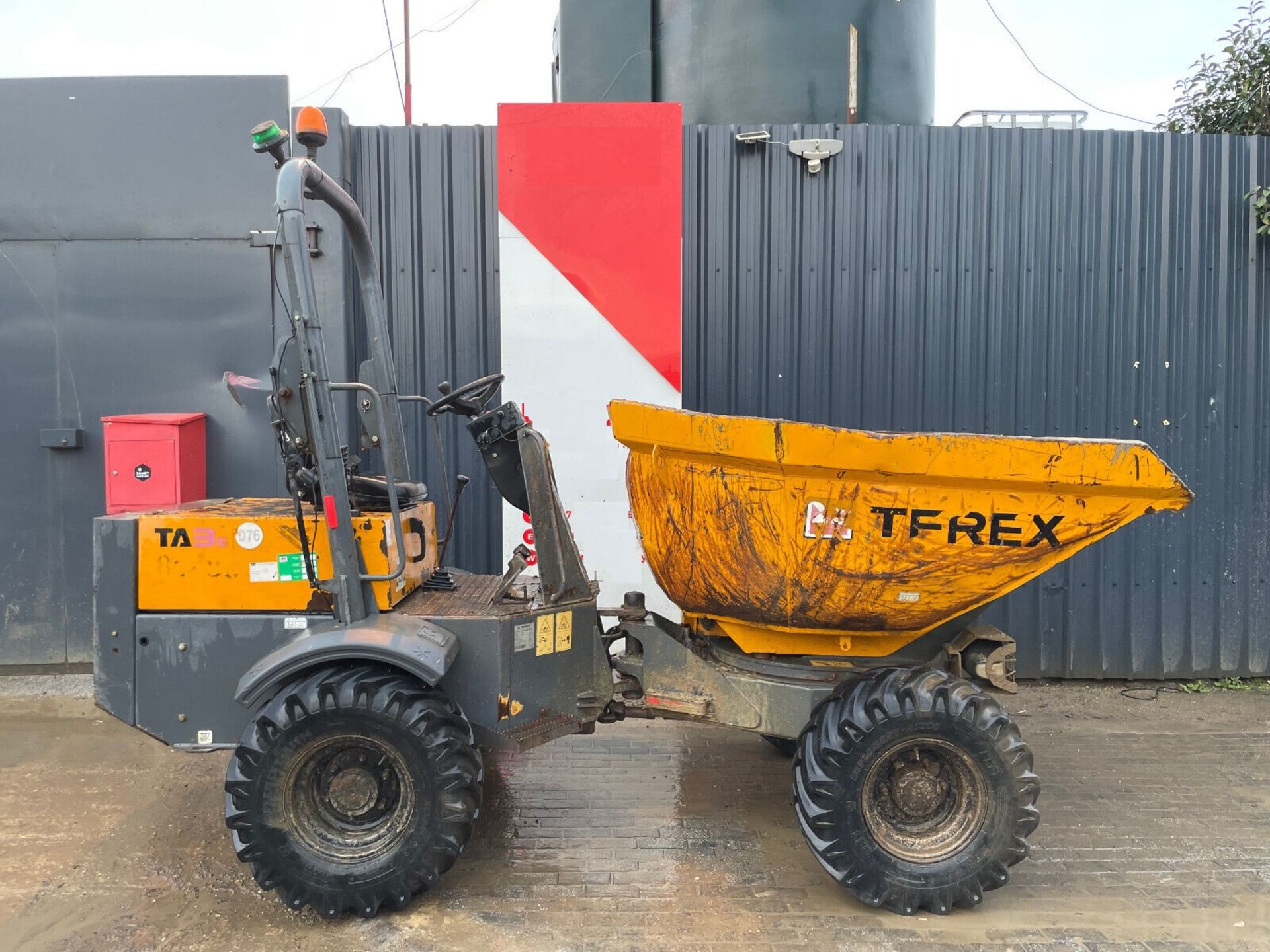 2014 TEREX TA3S: SWIVEL DUMPER MASTERY WITH 2015 PROVEN HOURS - Image 8 of 9