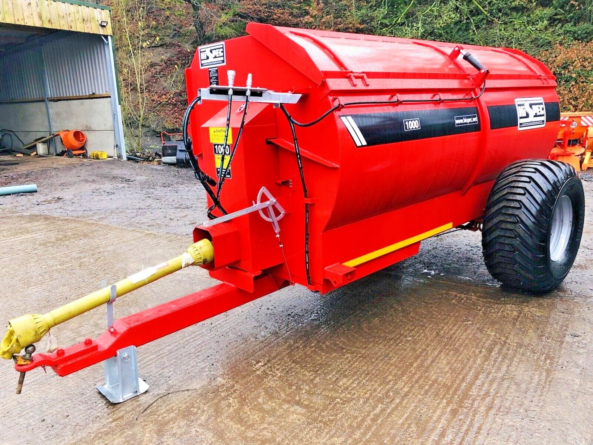 NEW HISPEC 1000 / 10 CUBE BARREL MUCK DUNG SPREADER - Image 7 of 8