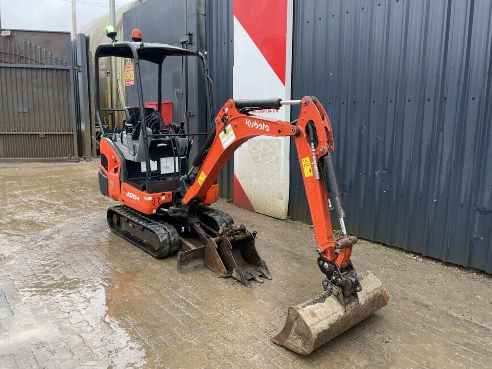 ENHANCED OPERATIONS: 2020 KUBOTA KX015-4 WITH BLADE FEATURE