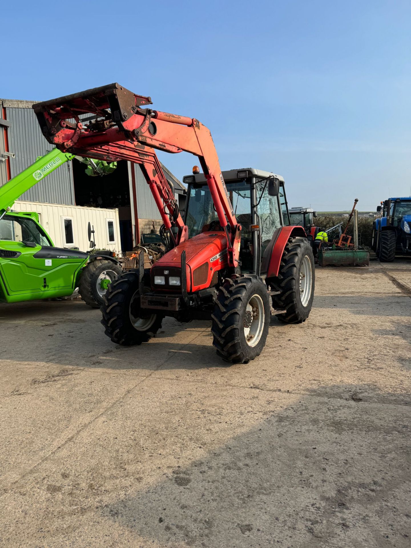 MASSEY FERGUSON 4345 C/W LOADER - Bild 2 aus 13