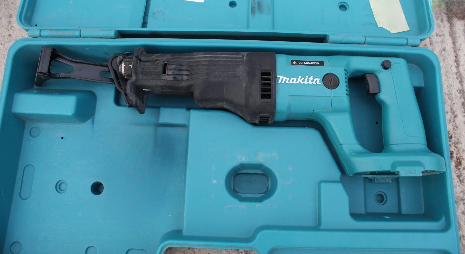 NO VAT - MAKITA CORDLESS RECIPROCATING SAW + CASE W/O BATTERY