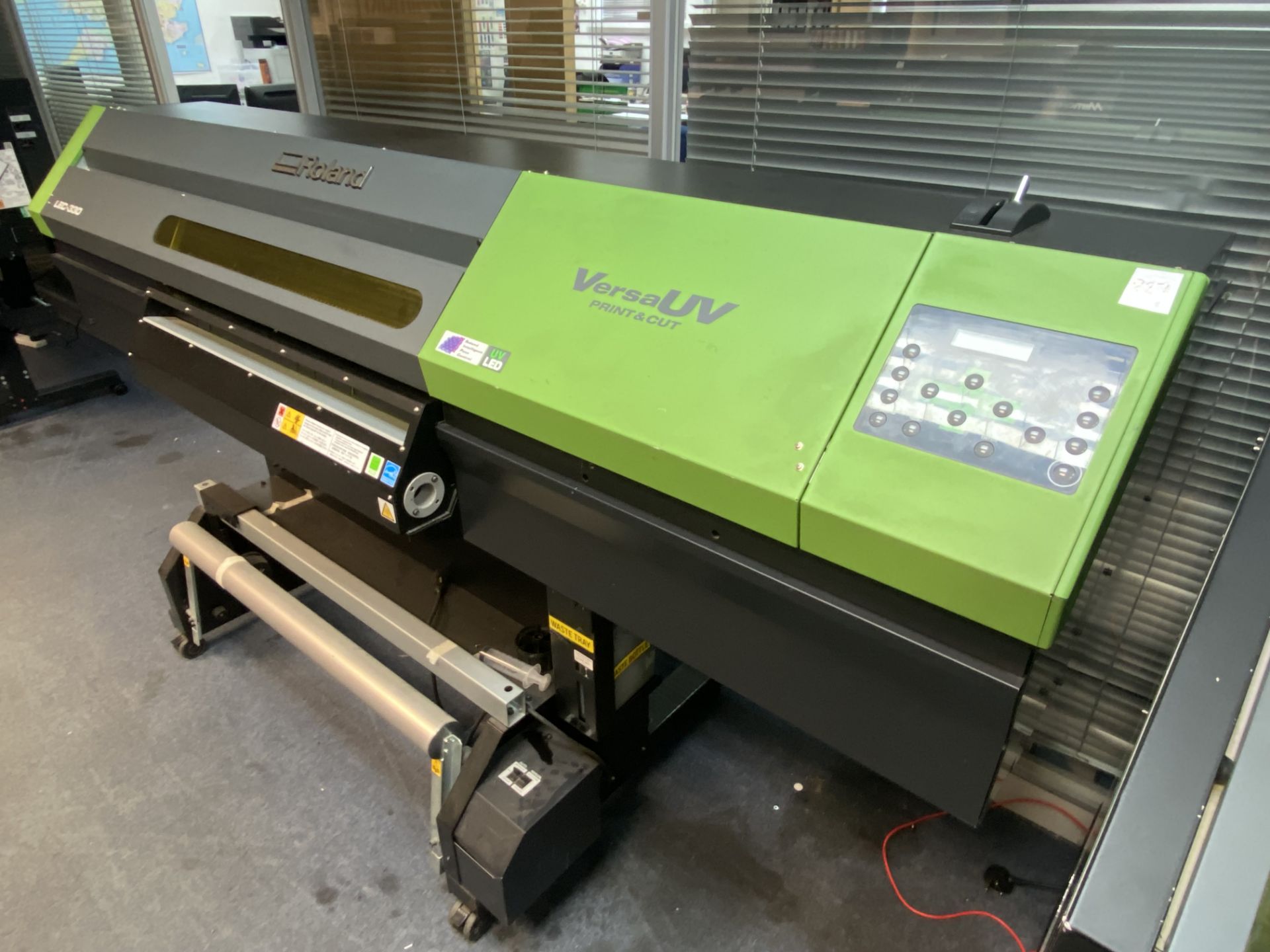 (R27) ROLAND LEC-330 UV-LED PRINT AND CUT LARGE FORMAT PRINTER - Image 2 of 3