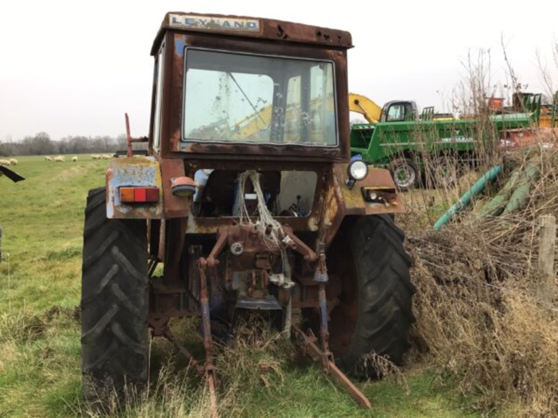 LEYLAND 272 TRACTOR. FOR SPARES - Image 2 of 5