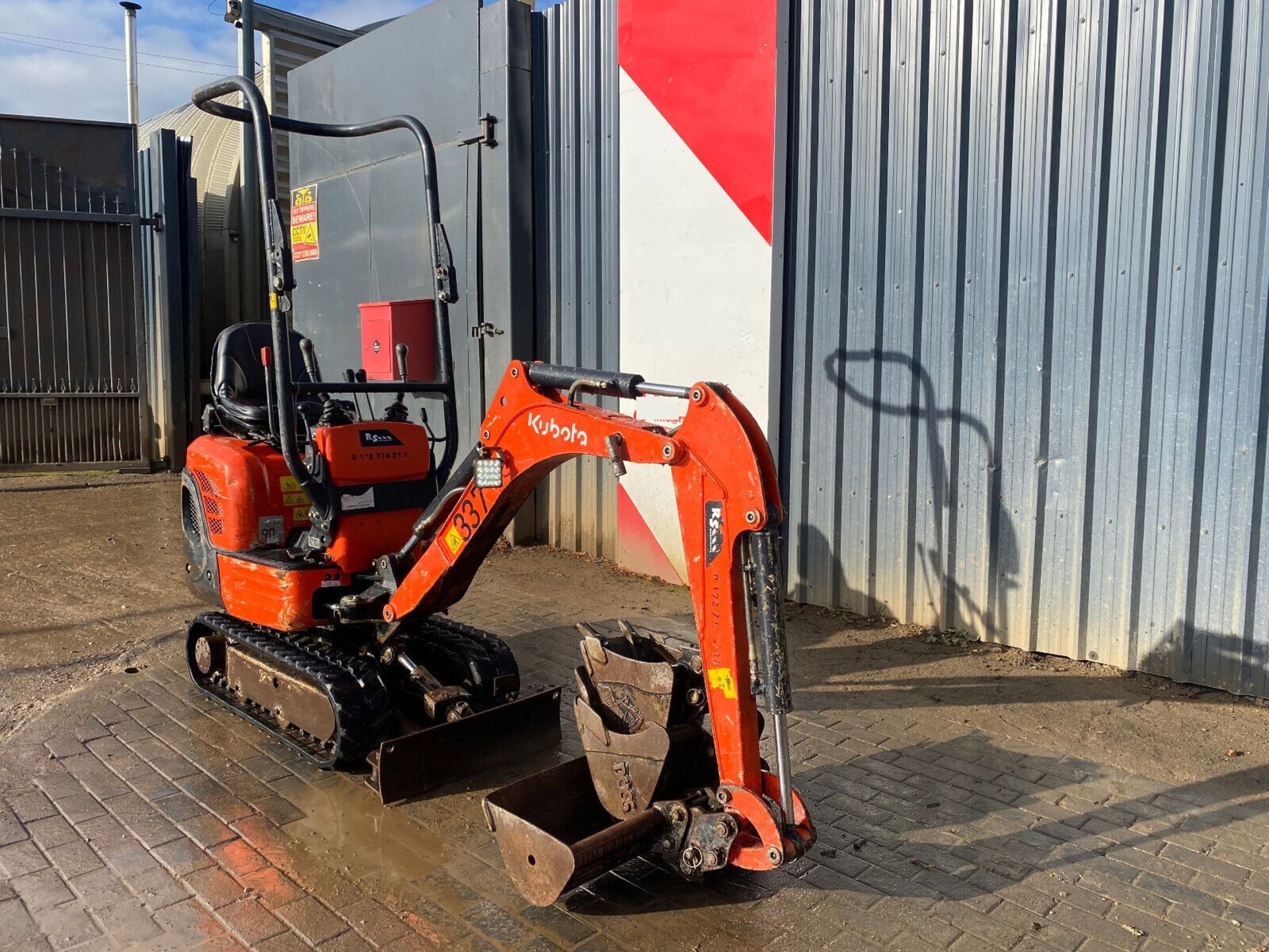 2018 KUBOTA K008-3: MICRO EXCAVATOR PRECISION WITH 1129 HOURS