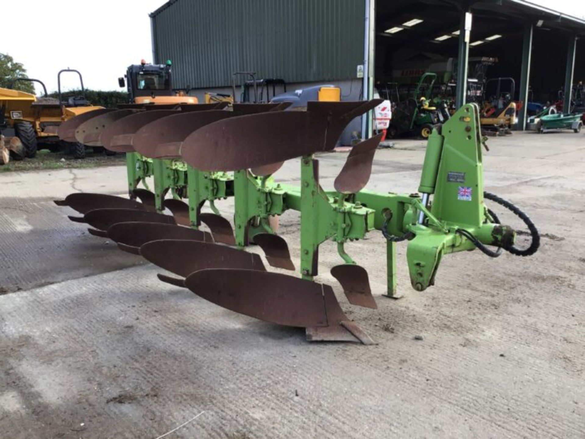 DOWDESWELL DP 100 S 3+1+1 FIVE FURROW REVERSIBLE PLOUGH. - Image 4 of 7