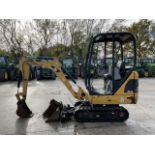 CAT 301.4C. RUBBER/EXPANDING TRACKS