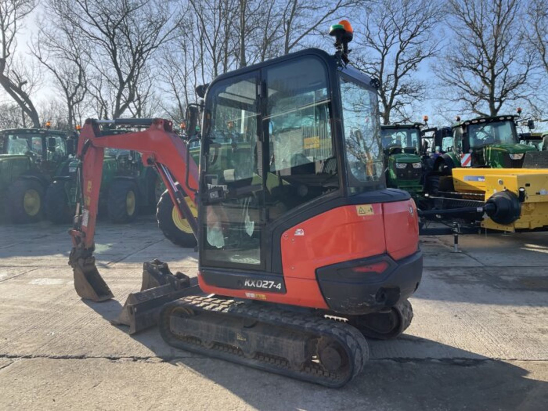 2019 KUBOTA KX027. RUBBER TRACKS - Image 8 of 10