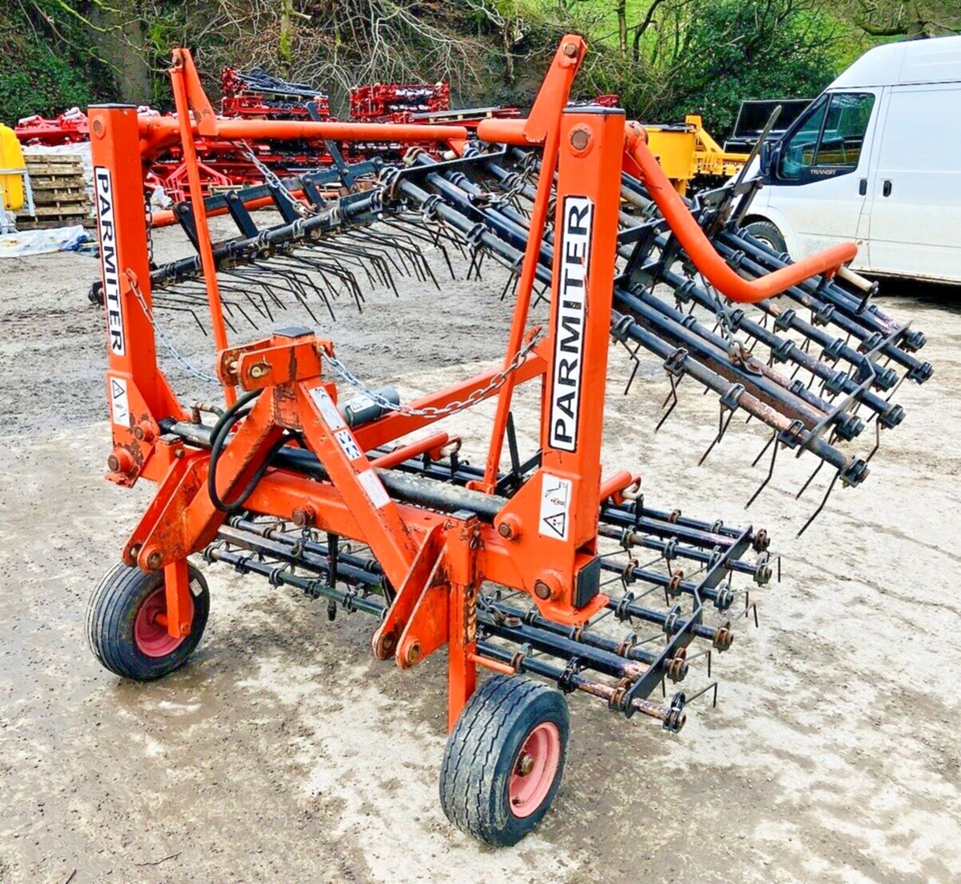 RELIABLE PARMITER 4.8M SPRING TINE HARROWS: READY FOR ACTION - Bild 4 aus 4