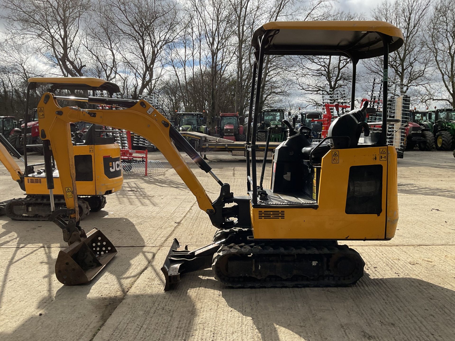 2019 JCB 15C-1 - Image 8 of 8