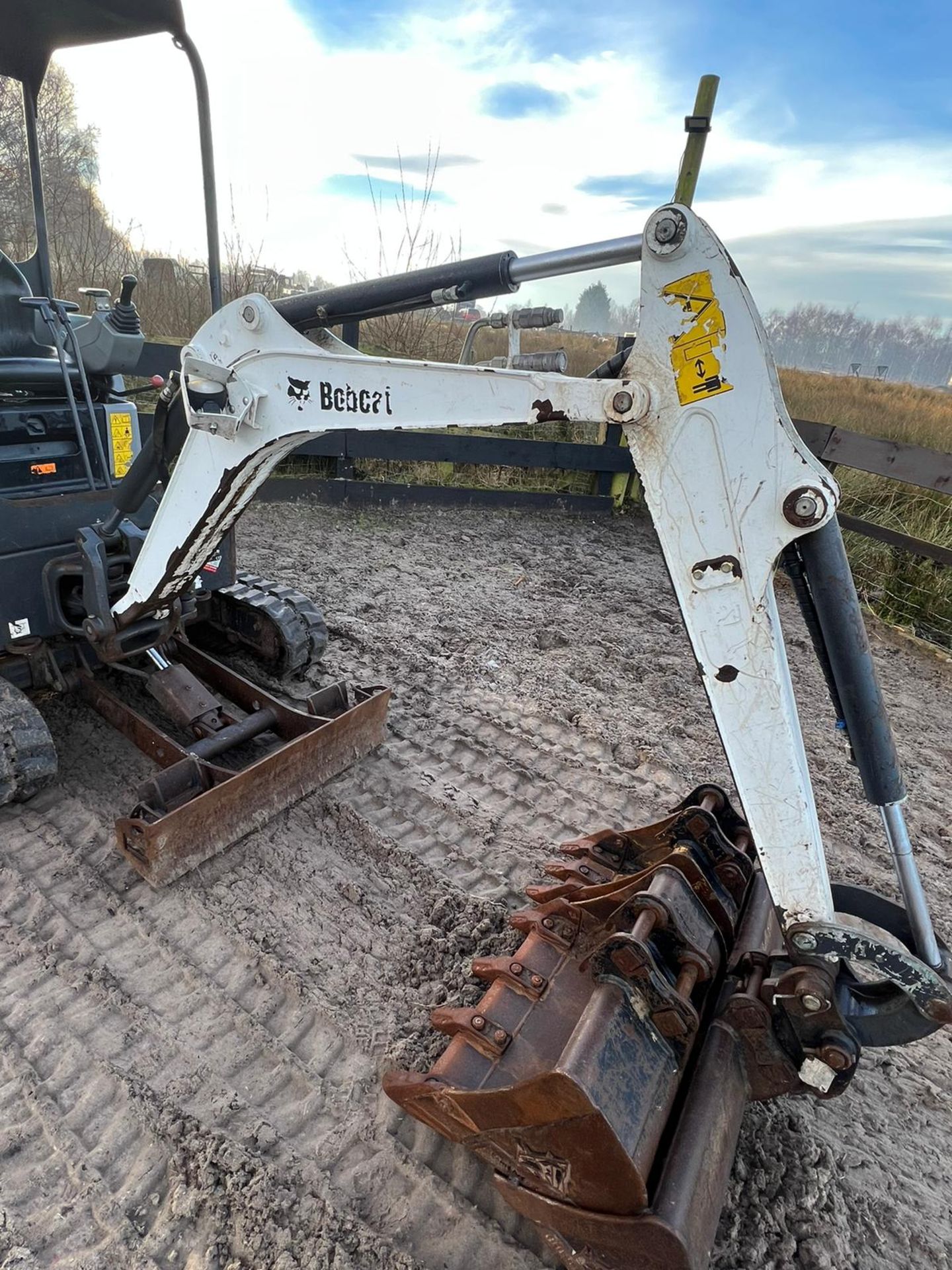 2021 BOBCAT E17 MINI DIGGER EXCAVATOR TRACK MACHINE 1.7 TON ! 3 BUCKETS - Image 11 of 20