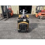 2015 CAT LIFT TRUCKS NPV20N2 *CHARGER INCLUDED