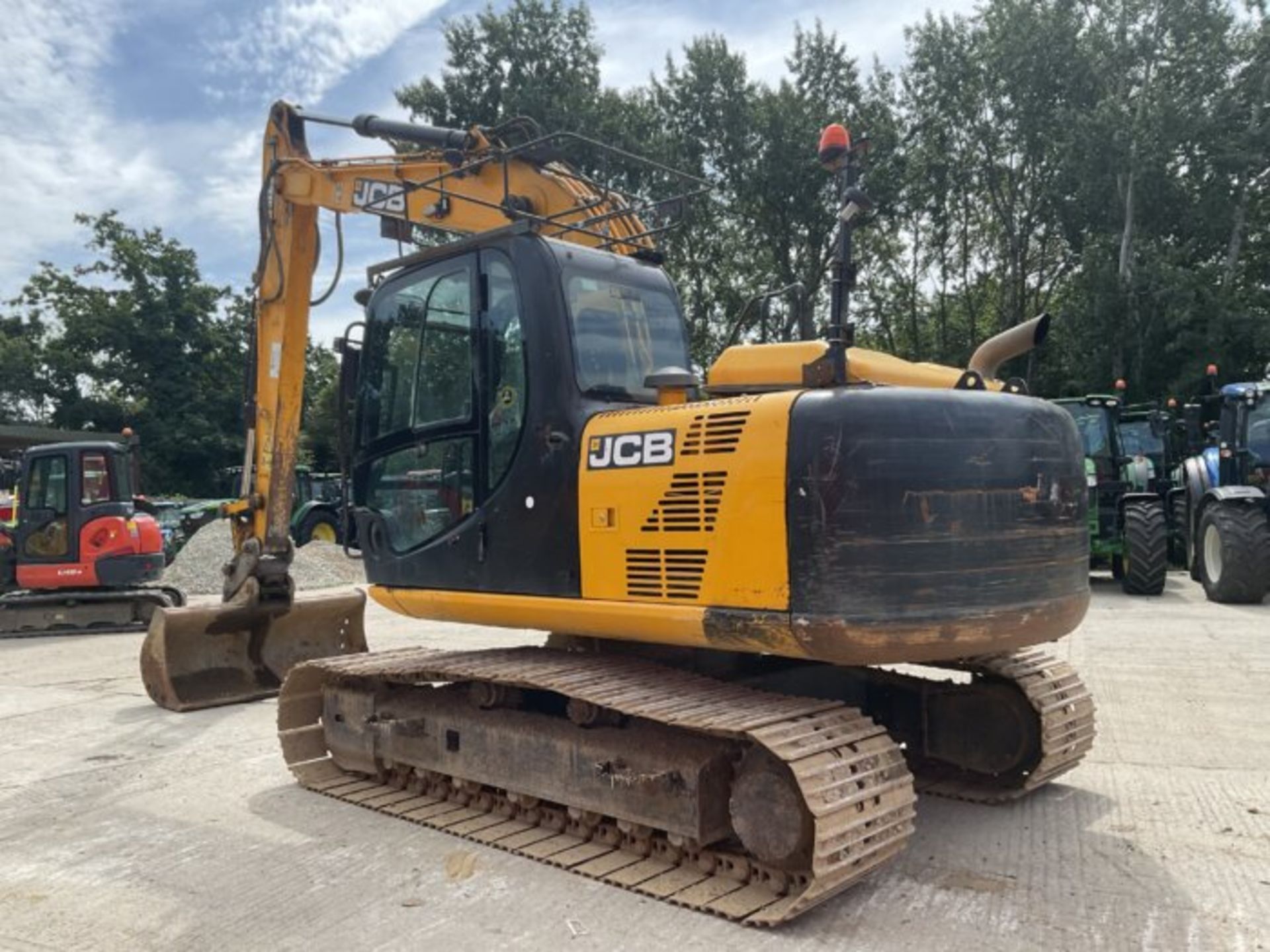 2014 JCB JS 145 LC - Bild 2 aus 10