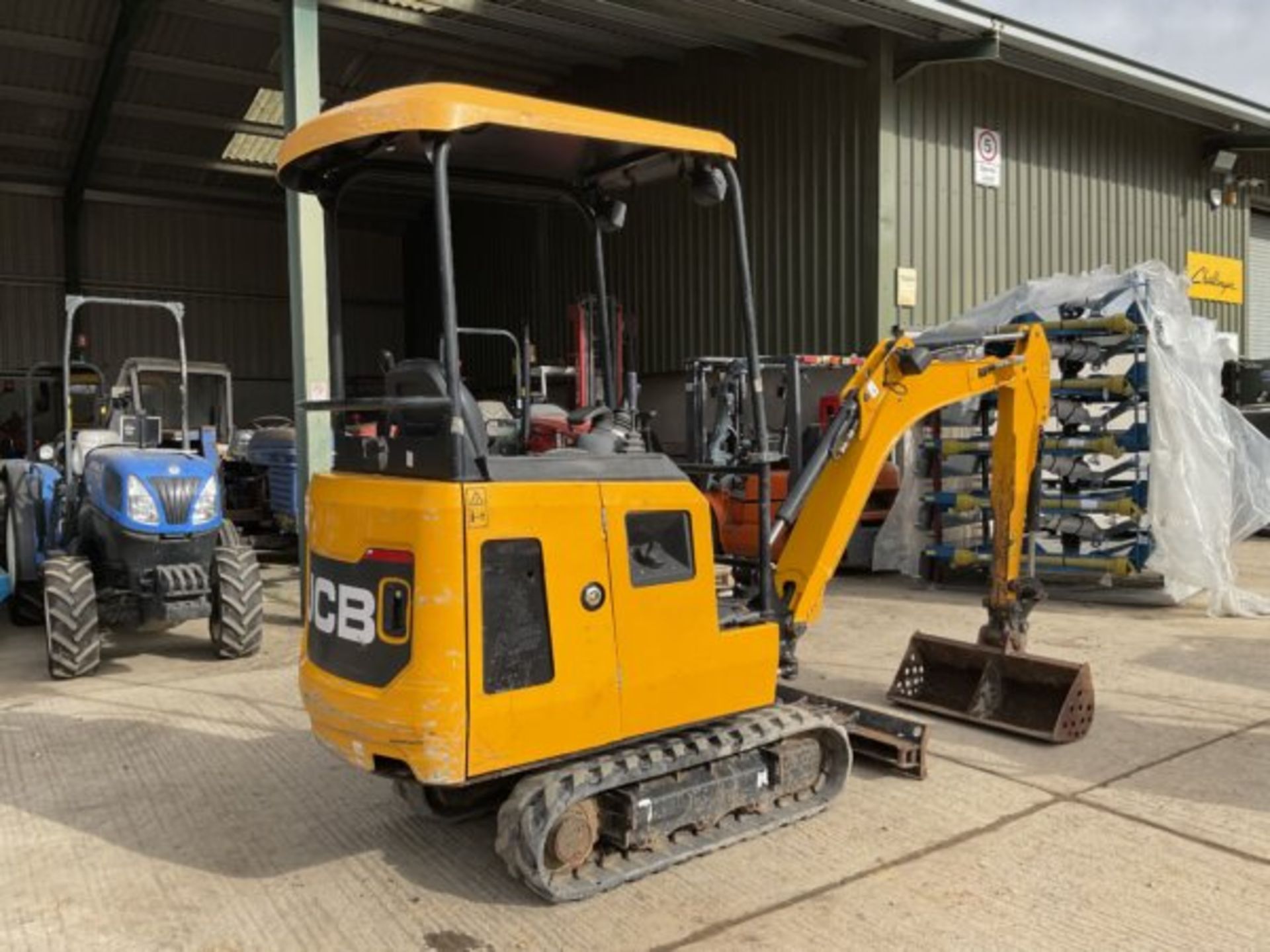 2019 JCB 15C-1