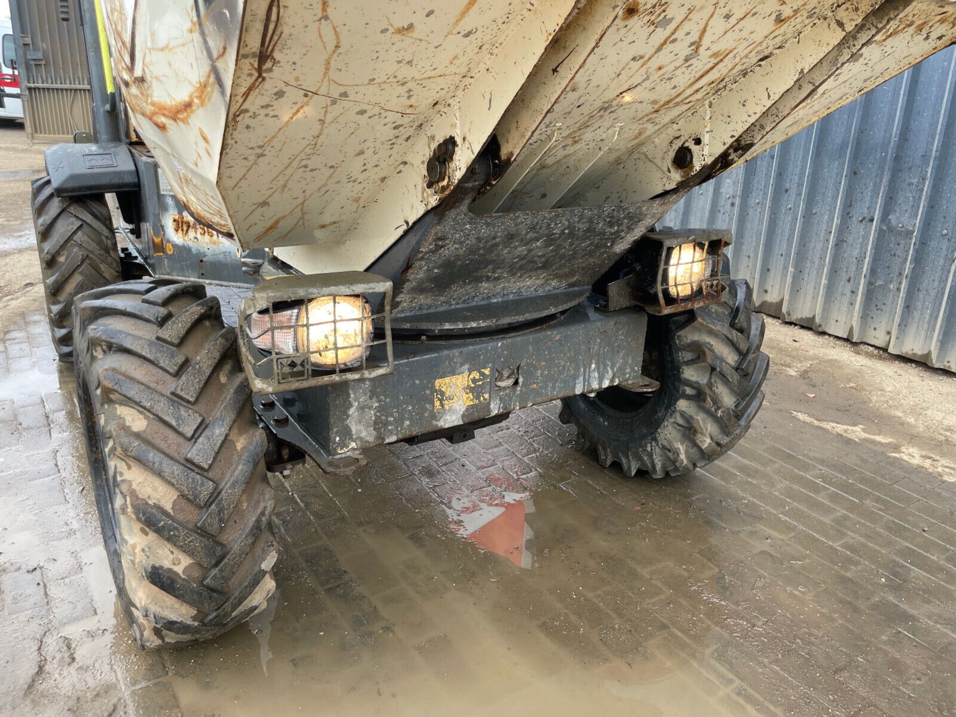 ROAD WARRIOR: ROTOMAX 4X4 EXCELS WITH 3000 KG PAYLOAD - Bild 4 aus 11