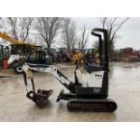 BOBCAT E10Z. RUBBER/EXPANDING TRACKS. PIPED. FRONT BLADE. 2 BUCKETS