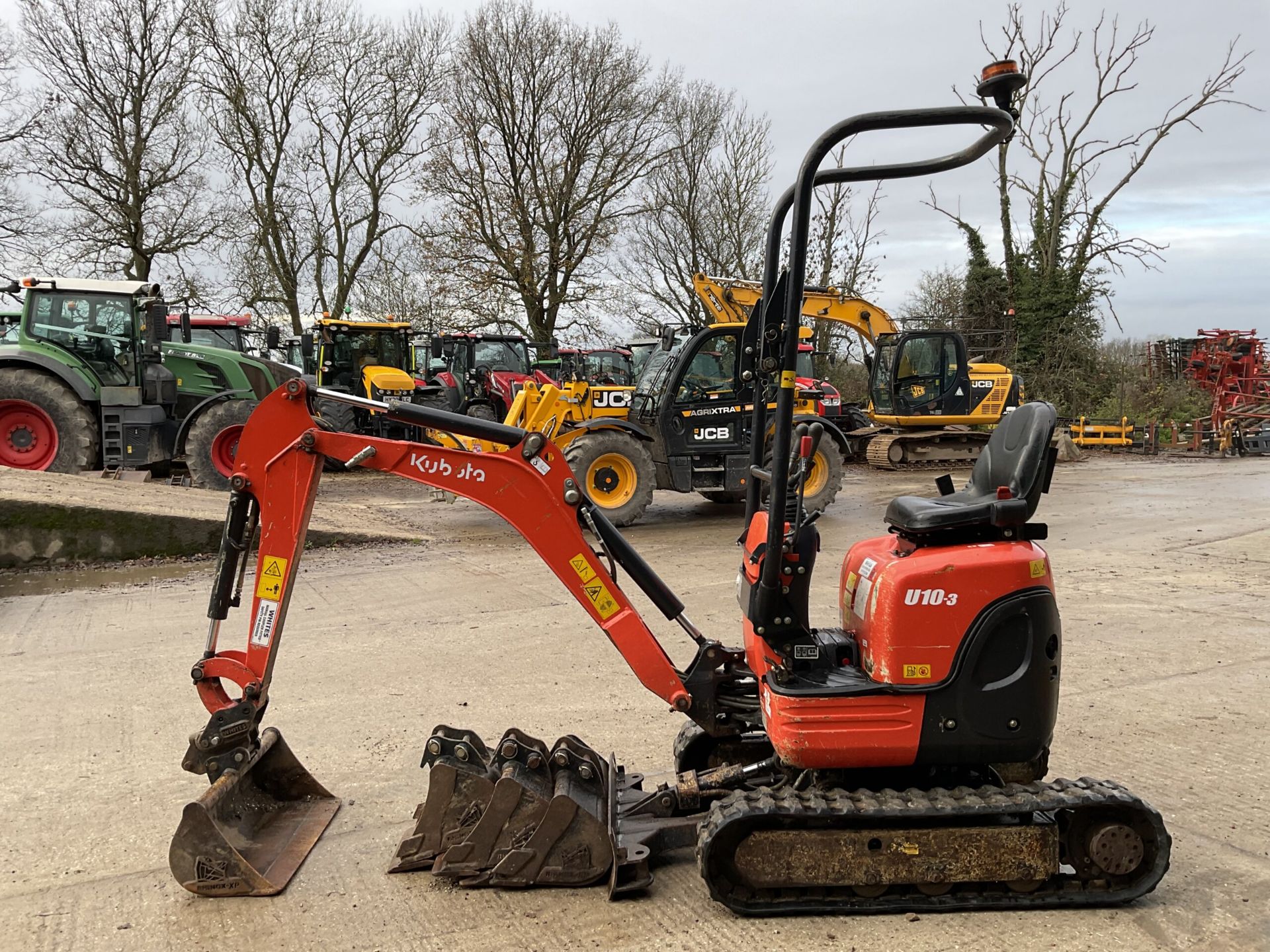 KUBOTA U10. RUBBER/EXPANDING TRACKS