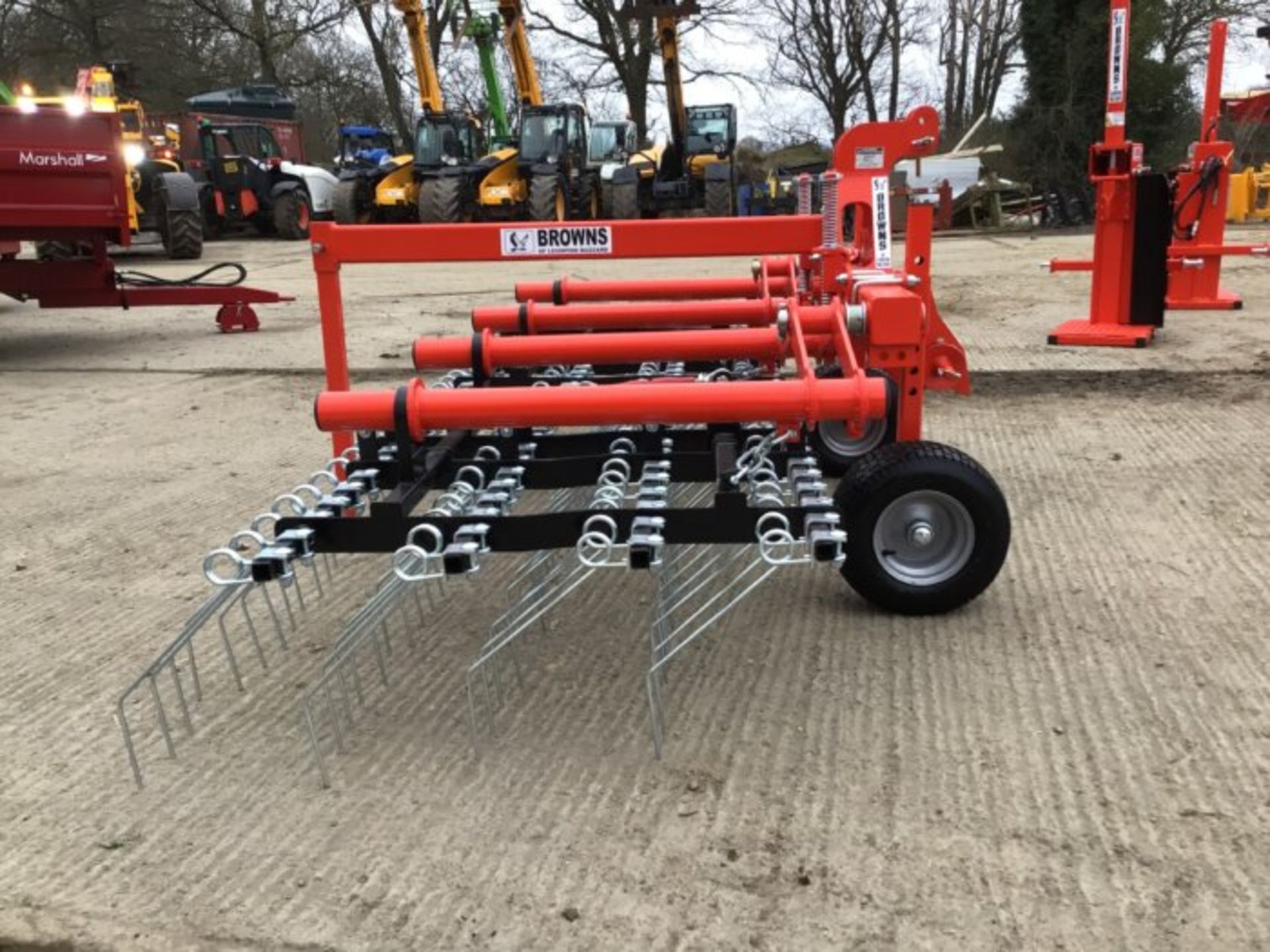 NEW BROWNS 3 METRE GRASS HARROW. 3 POINT LINKAGE - Image 6 of 8