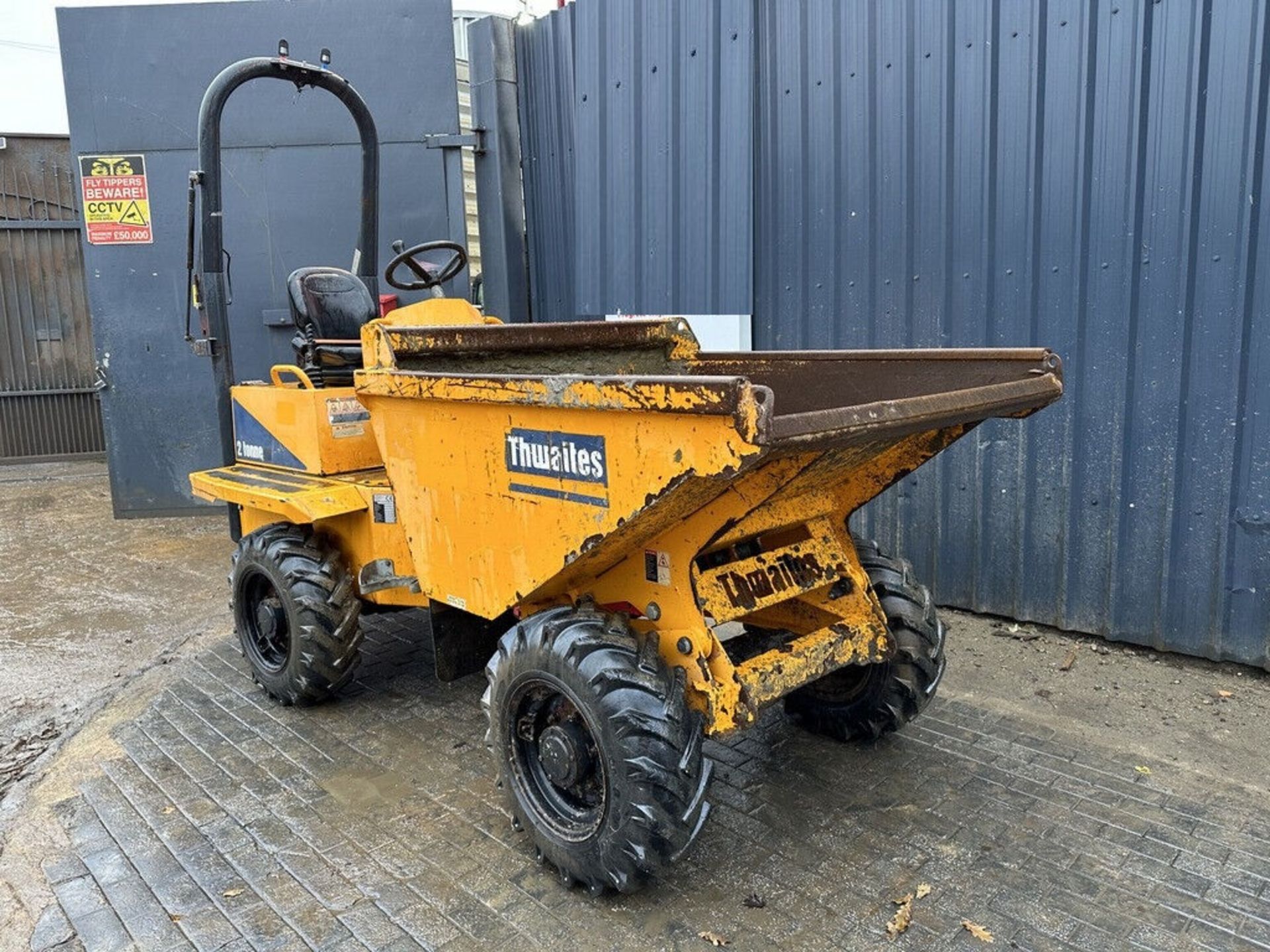 2017 THWAITES 2 TONNE DUMPER: UNMATCHED POWER WITH 931 HOURS - Image 10 of 12