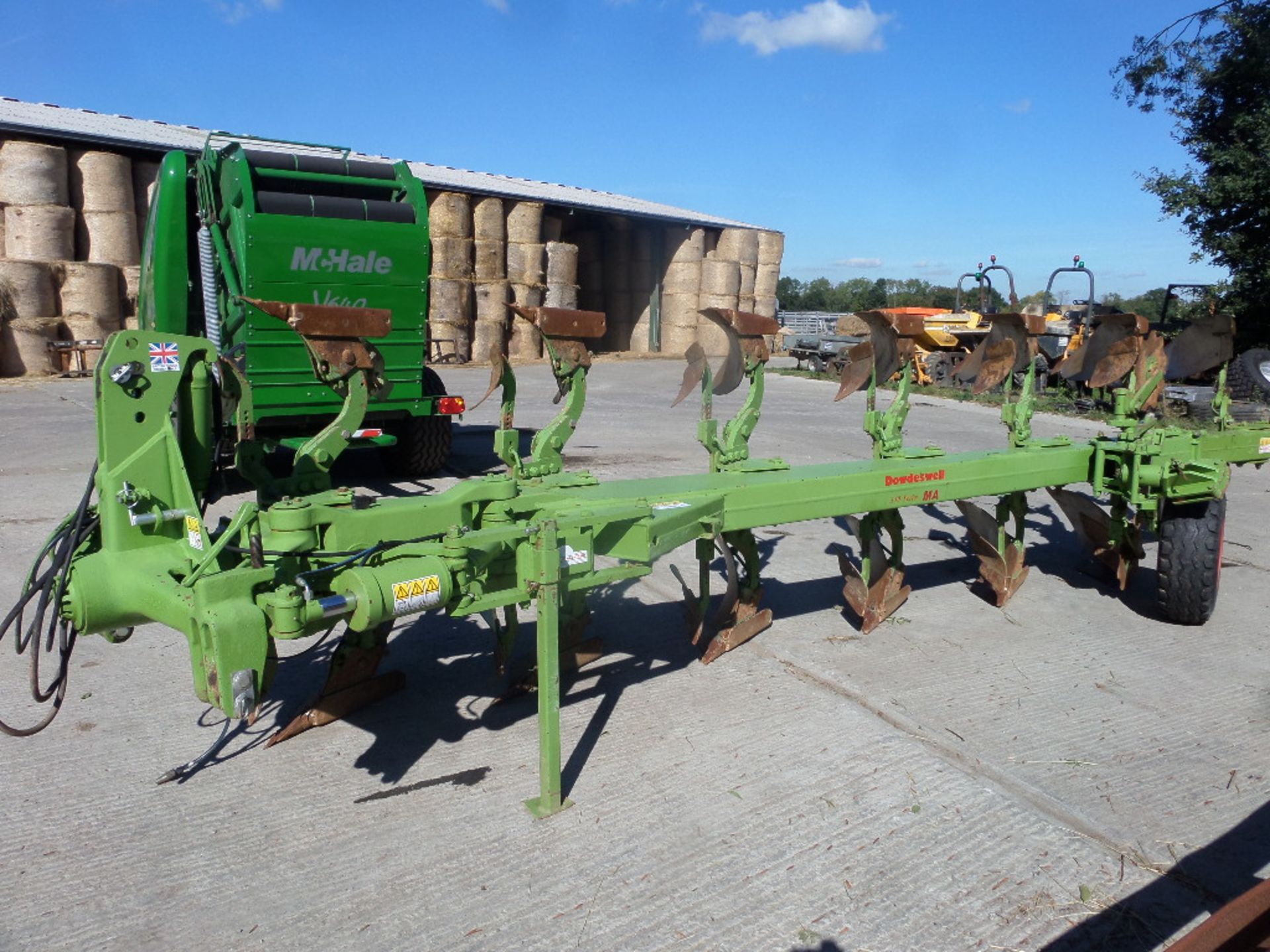 DOWDESWELL DP140 MA 7 FURROW REVERSIBLE PLOUGH, 6 + 1