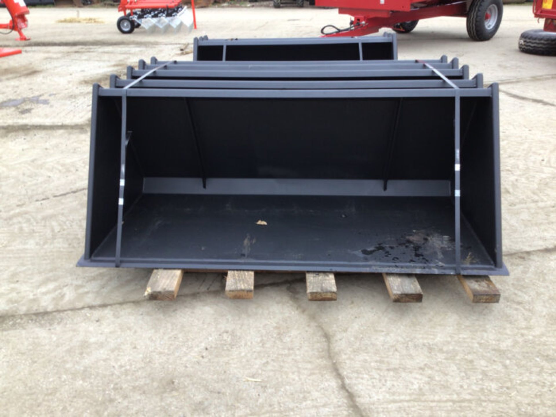 NEW LWC 6FT 5MM LOADER BUCKET - Bild 2 aus 4