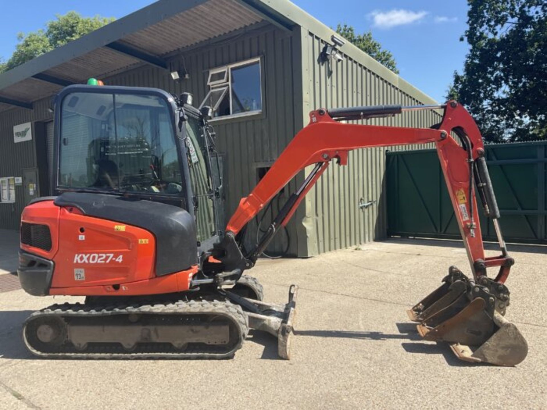 KUBOTA KX027-4