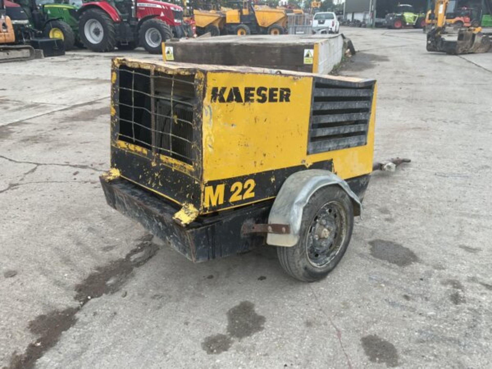 KAESER M22 COMPRESSOR. KUBOTA ENGINE. 2706 HOURS. YEAR 1998 - Image 3 of 7