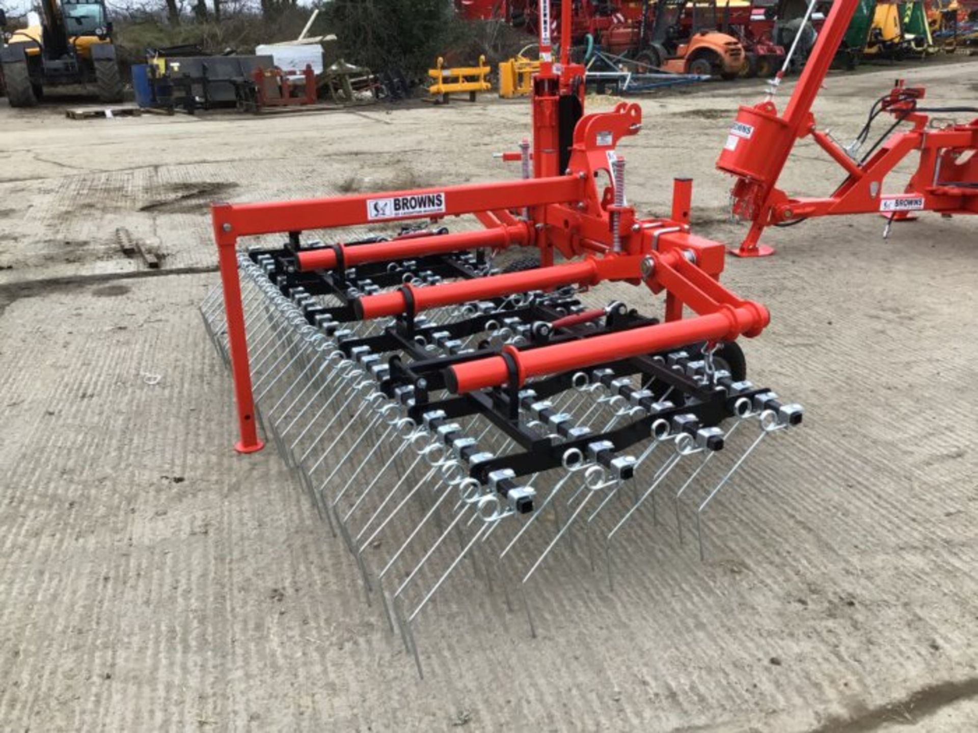NEW BROWNS 3 METRE GRASS HARROW. 3 POINT LINKAGE - Image 2 of 8