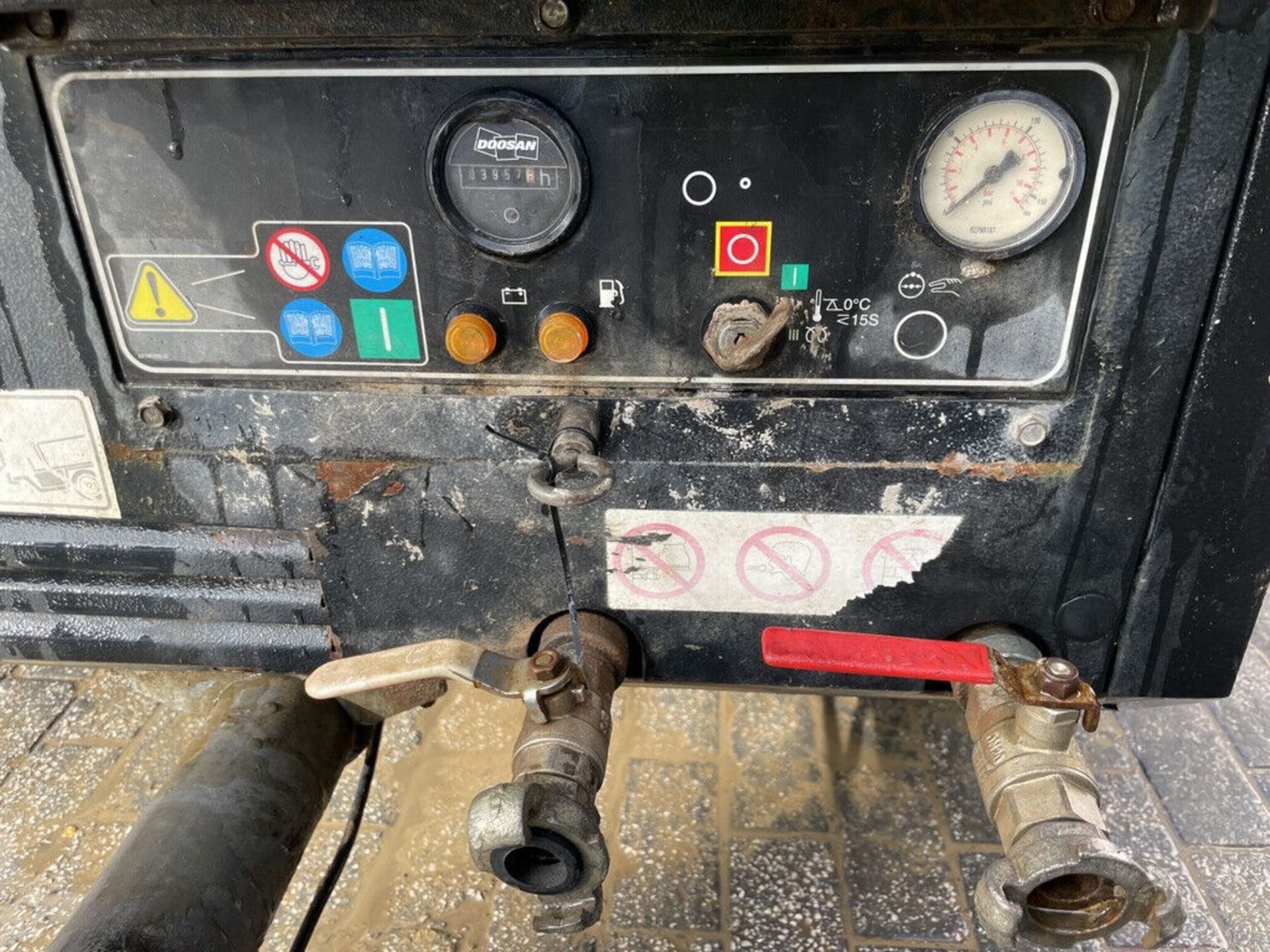 2014 DOOSAN 7/41 COMPRESSOR - Image 4 of 10