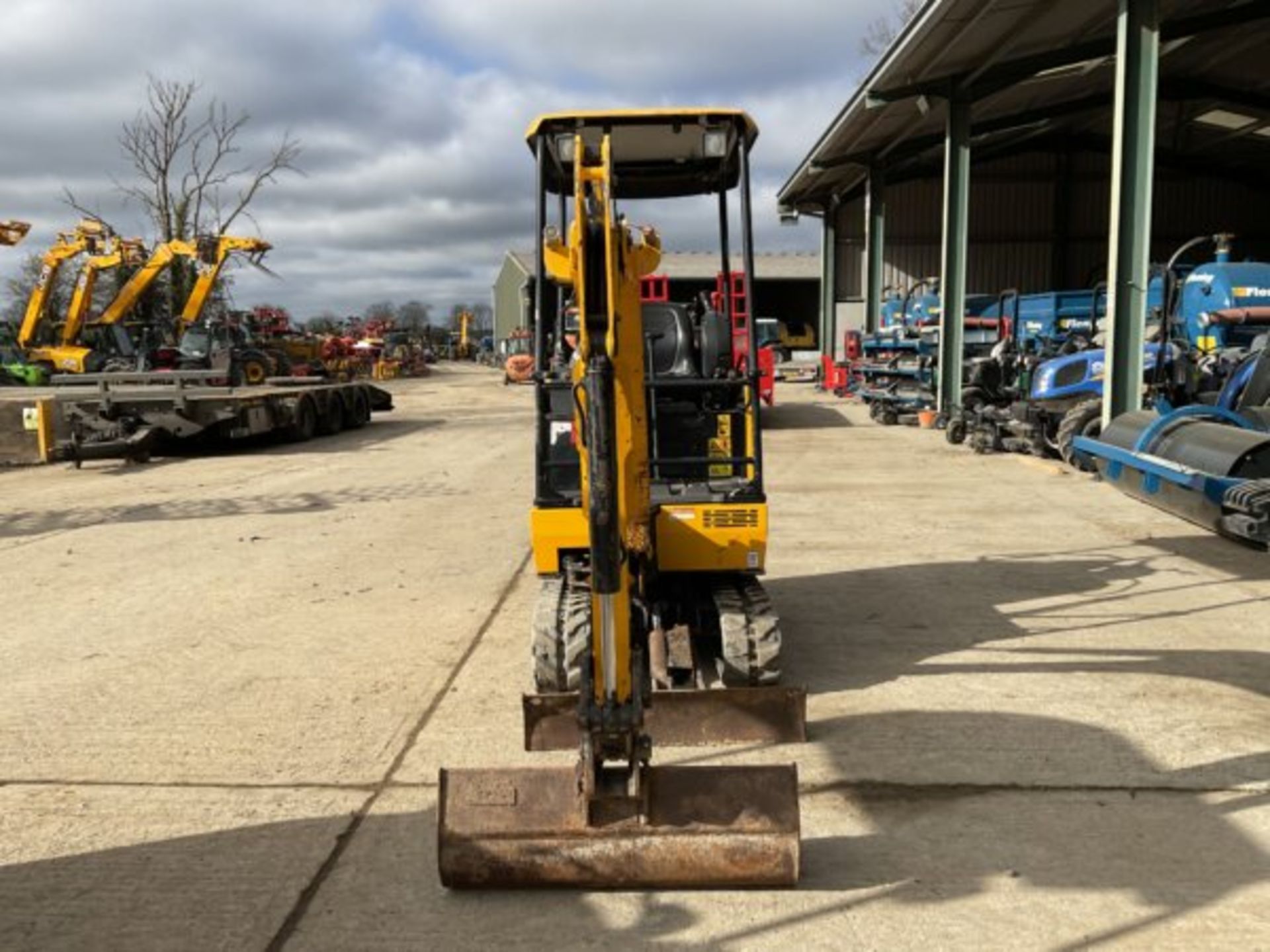 2019 JCB 15C-1 - Image 6 of 8