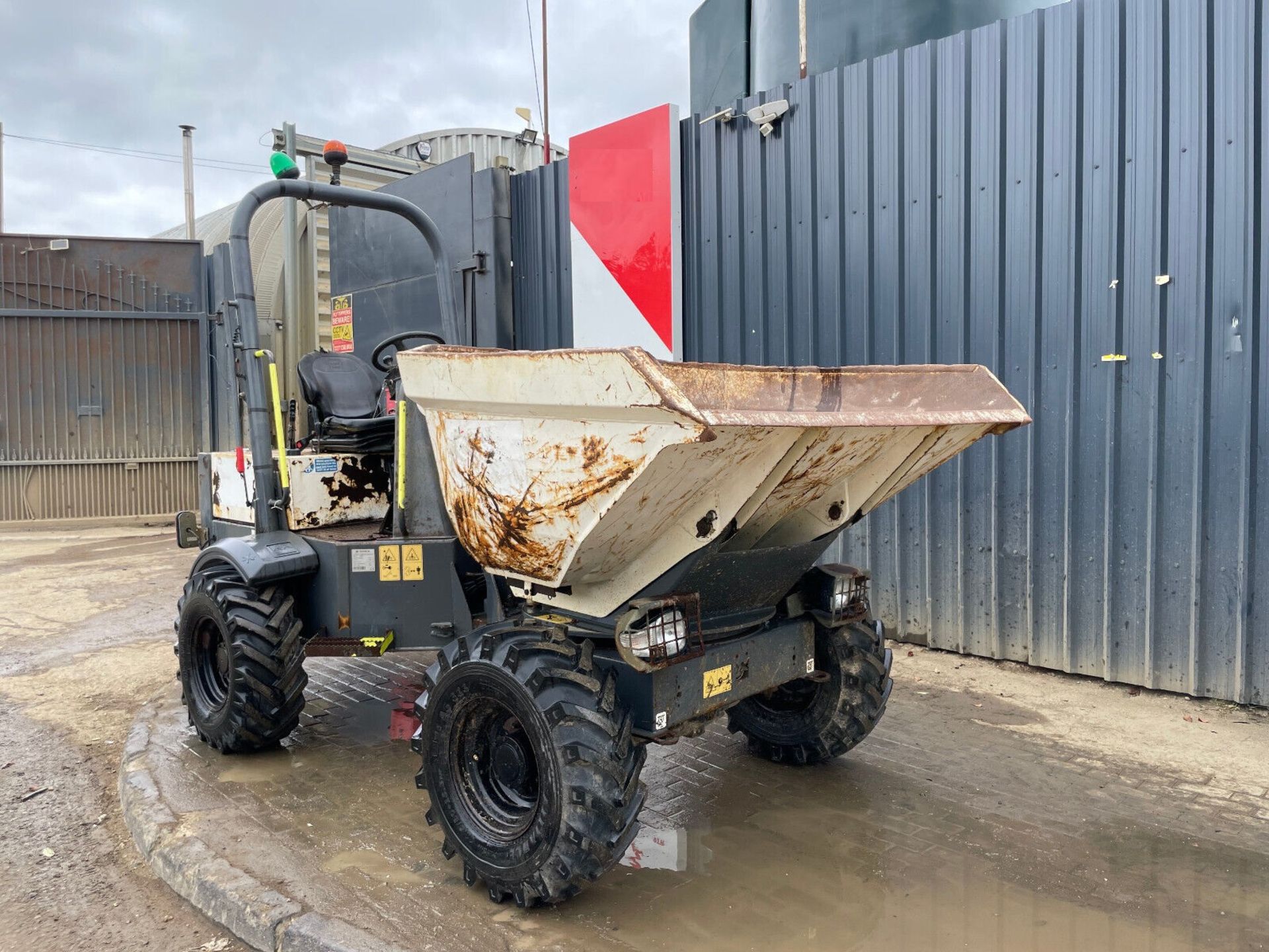 2014 MODEL YEAR TEREX TA3S: LOW-HOUR 4X4 SWIVEL DUMPER