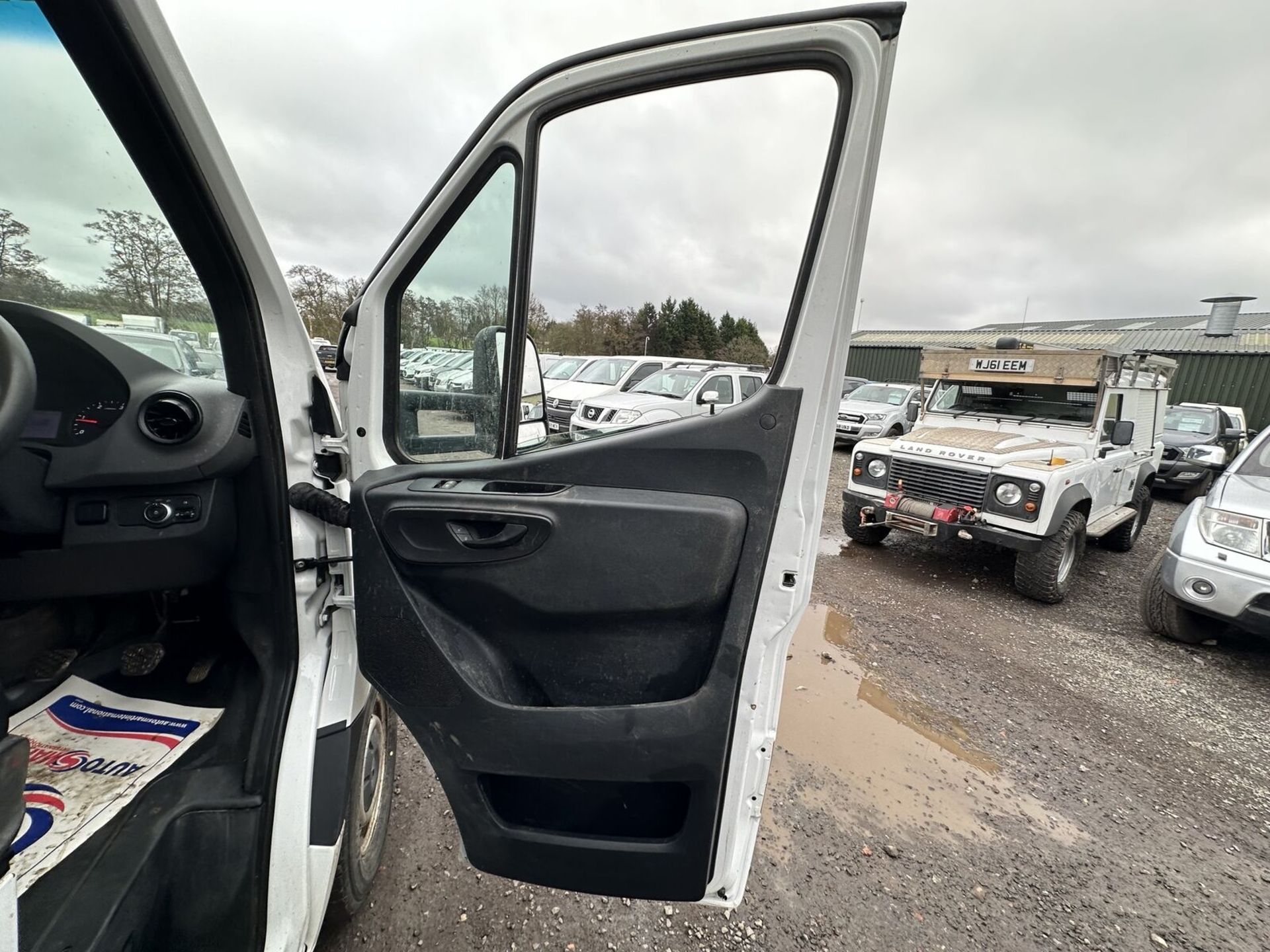 2019 MERCEDES SPRINTER: PRISTINE FLATBED DROP SIDE - Image 7 of 19