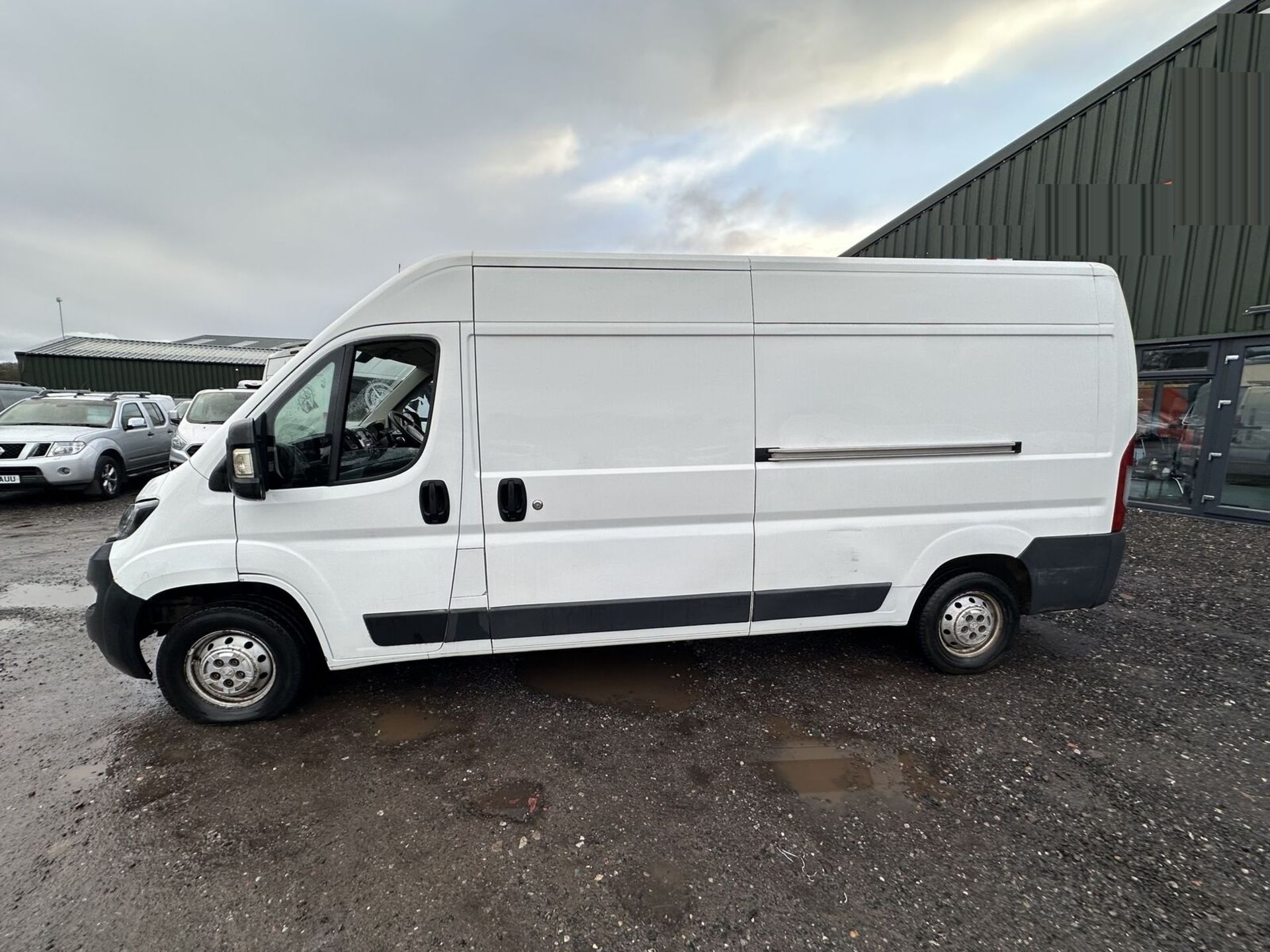 REPAIRABLE 2018 PEUGEOT BOXER RELAY: PROFESSIONAL PANEL VAN >>--NO VAT ON HAMMER--<< - Image 3 of 19